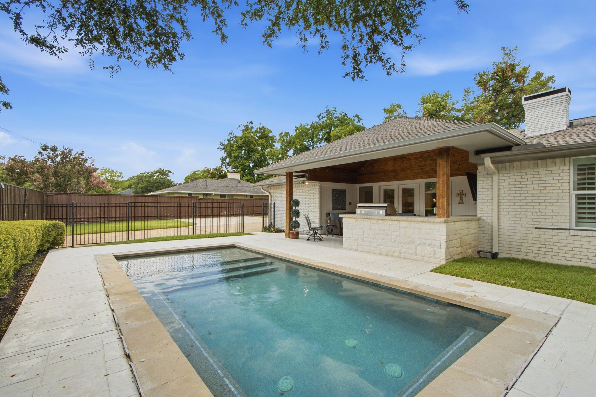 property viewer photo 35