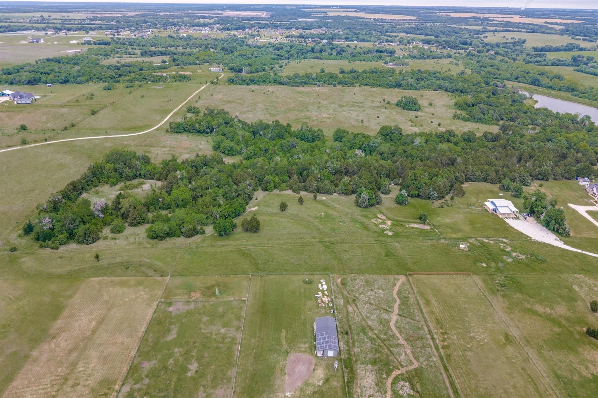 main property photo 16