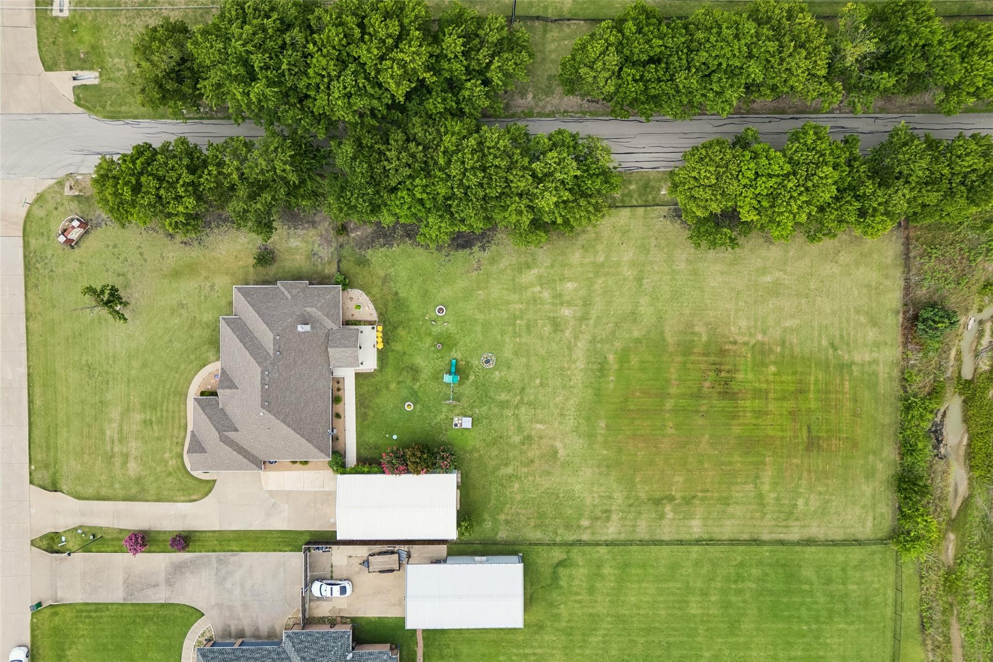main property photo 8