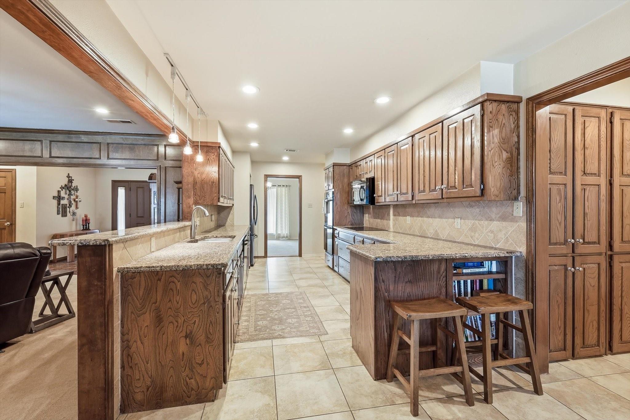 main property photo 14