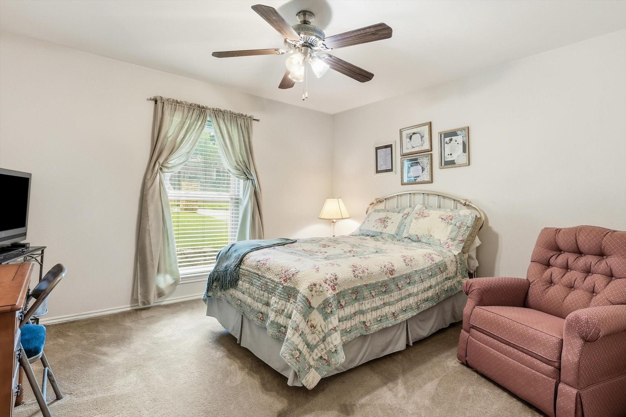 main property photo 32