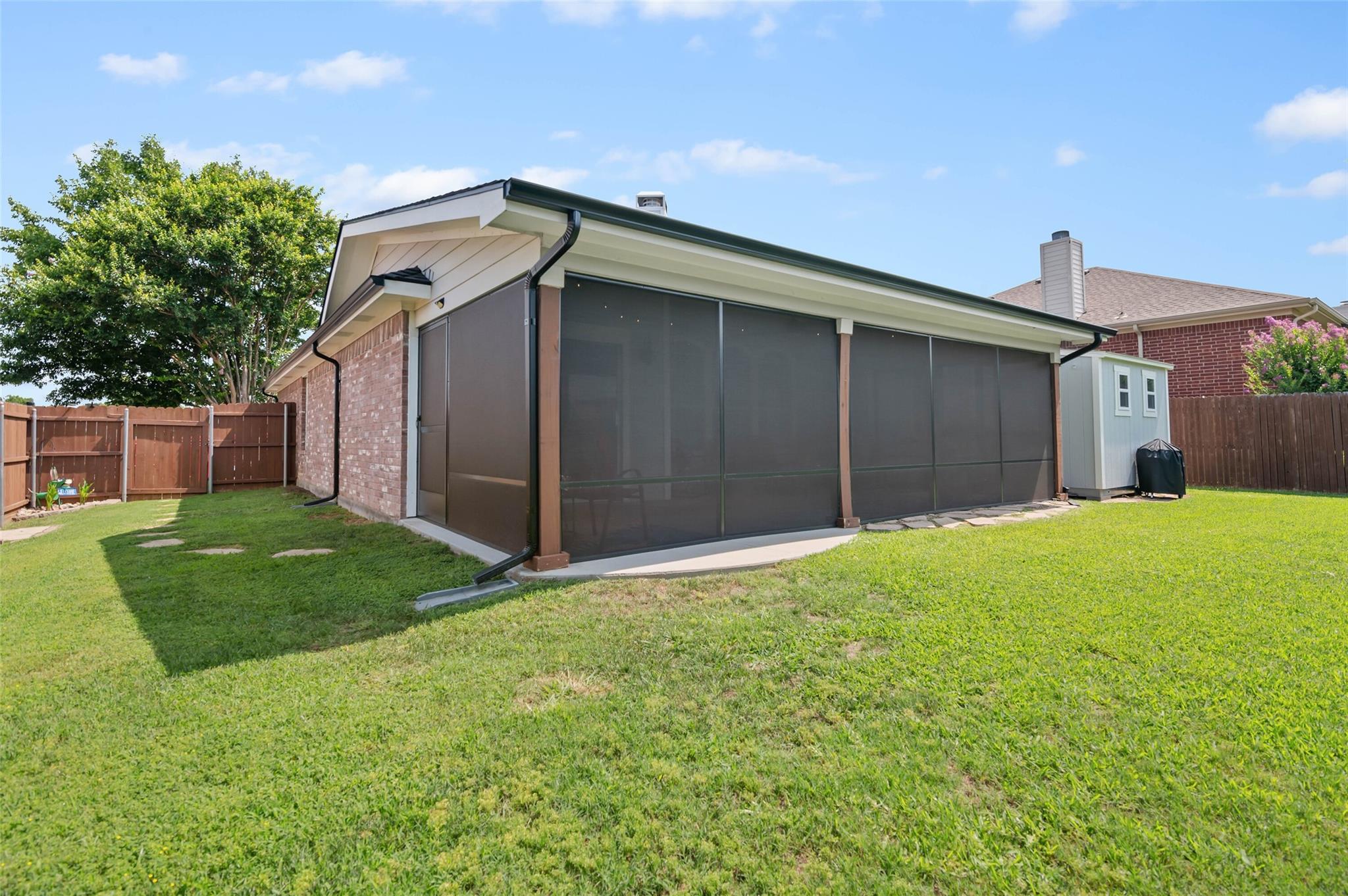 main property photo 23