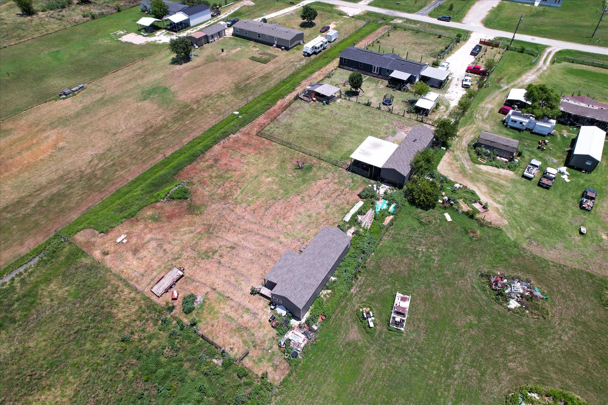 main property photo 34