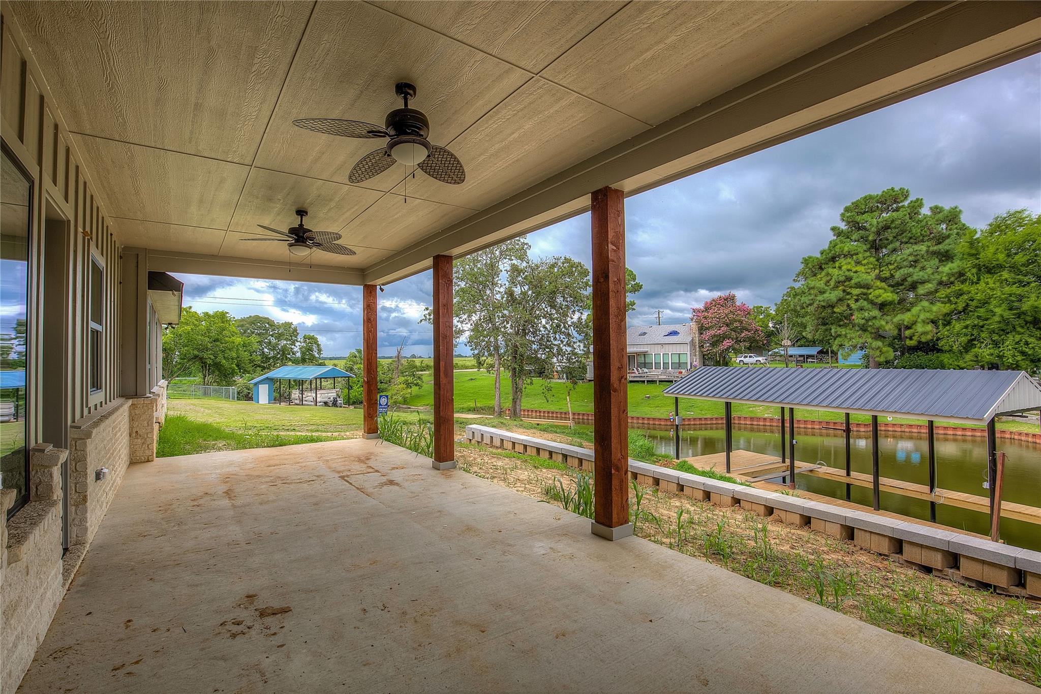 main property photo 25
