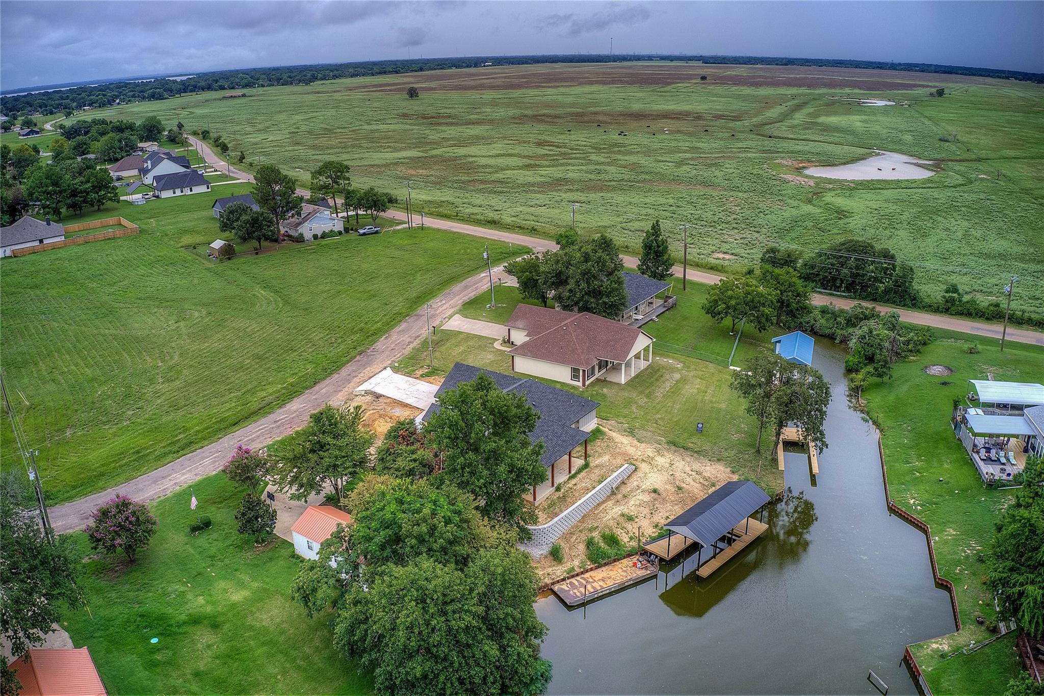 main property photo 27