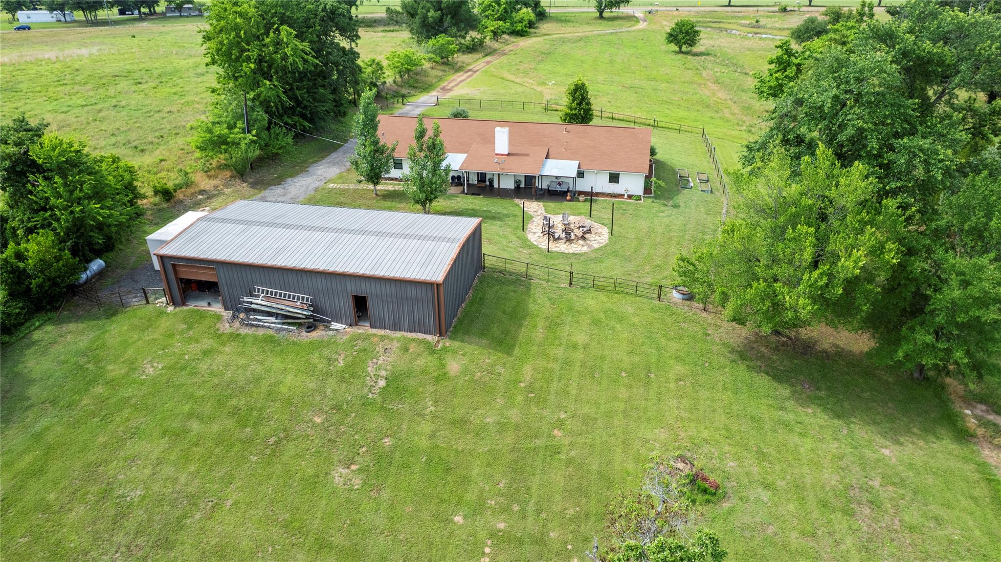 main property photo 33