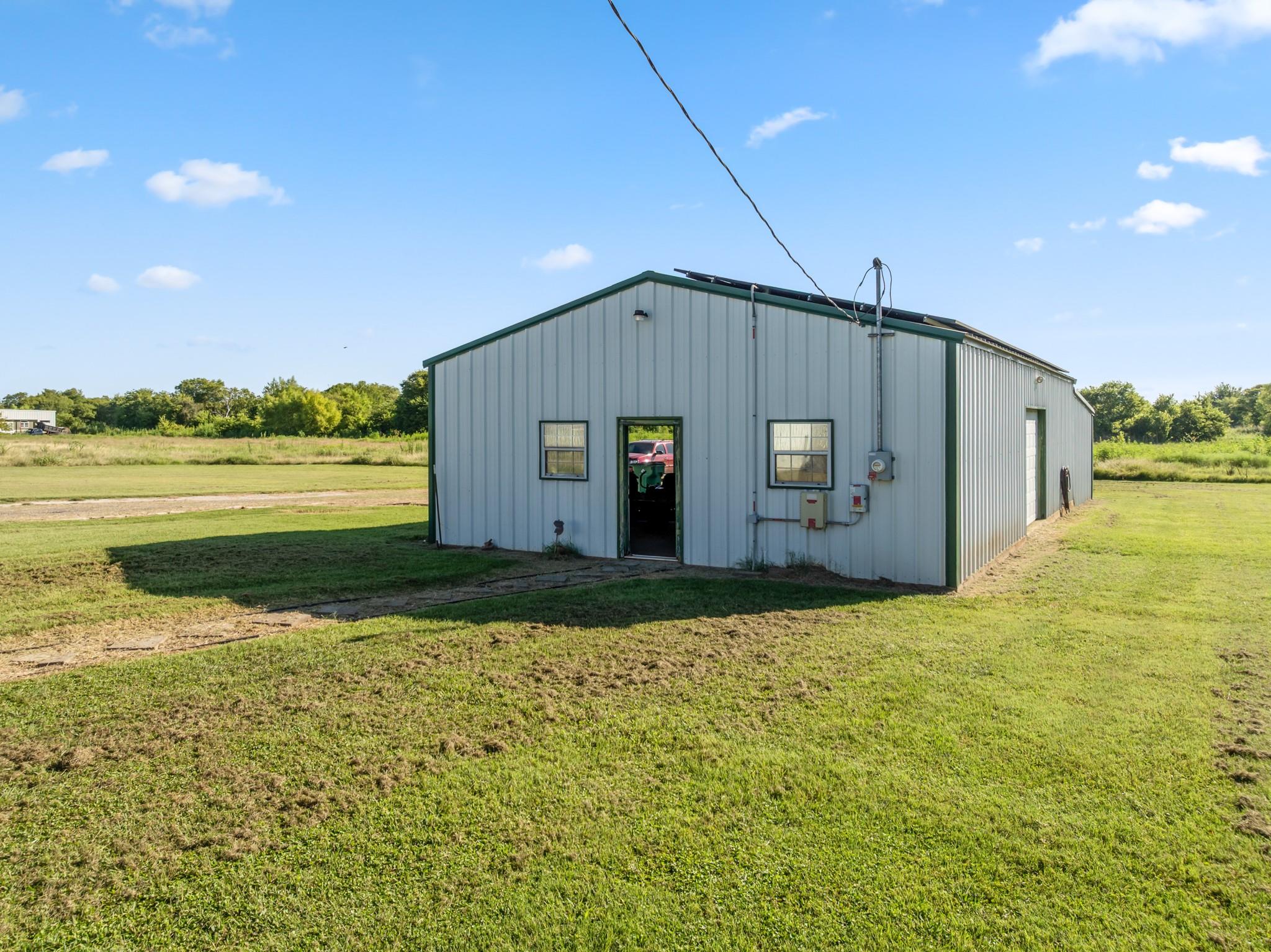 main property photo 23
