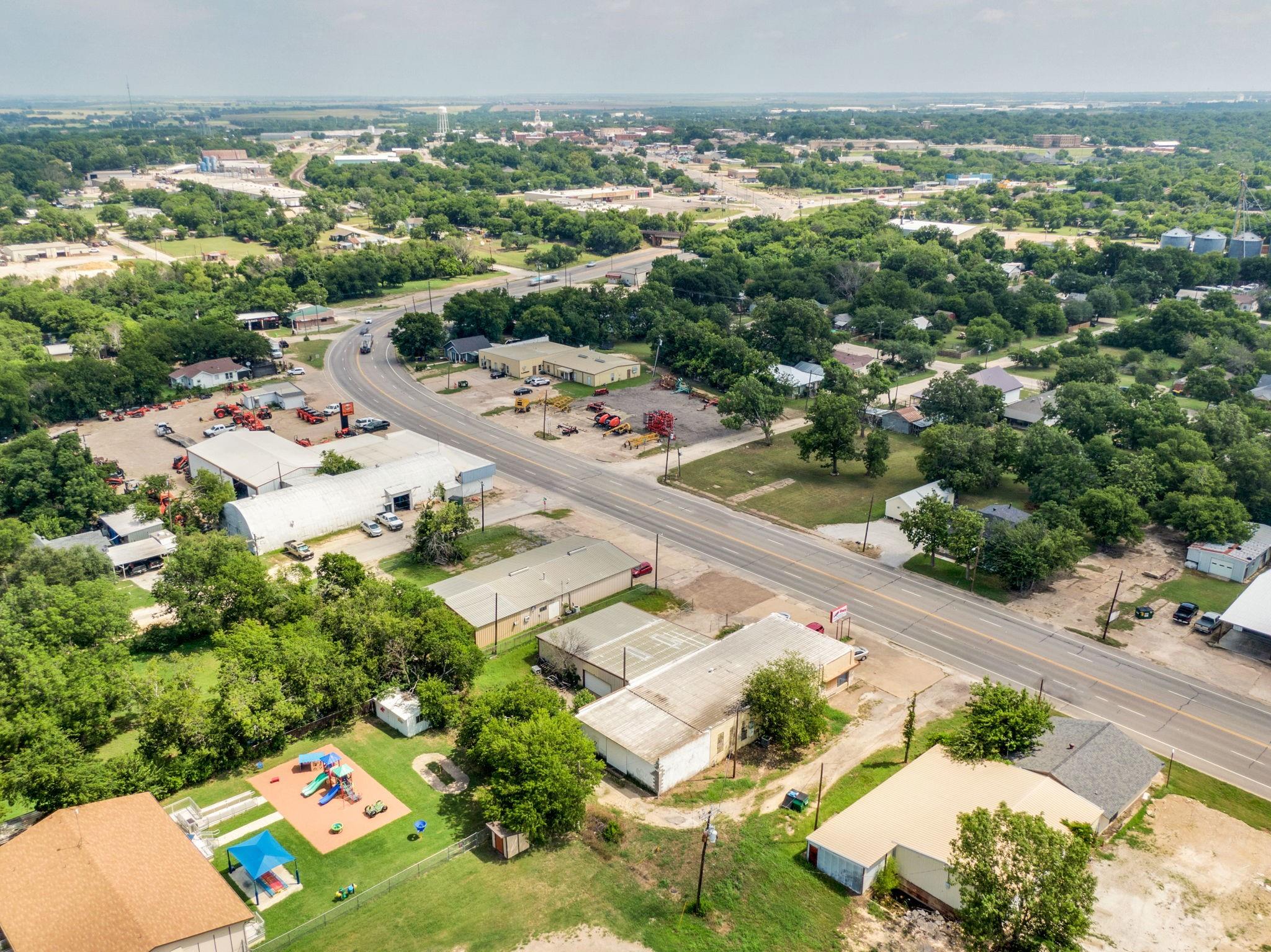 main property photo 34