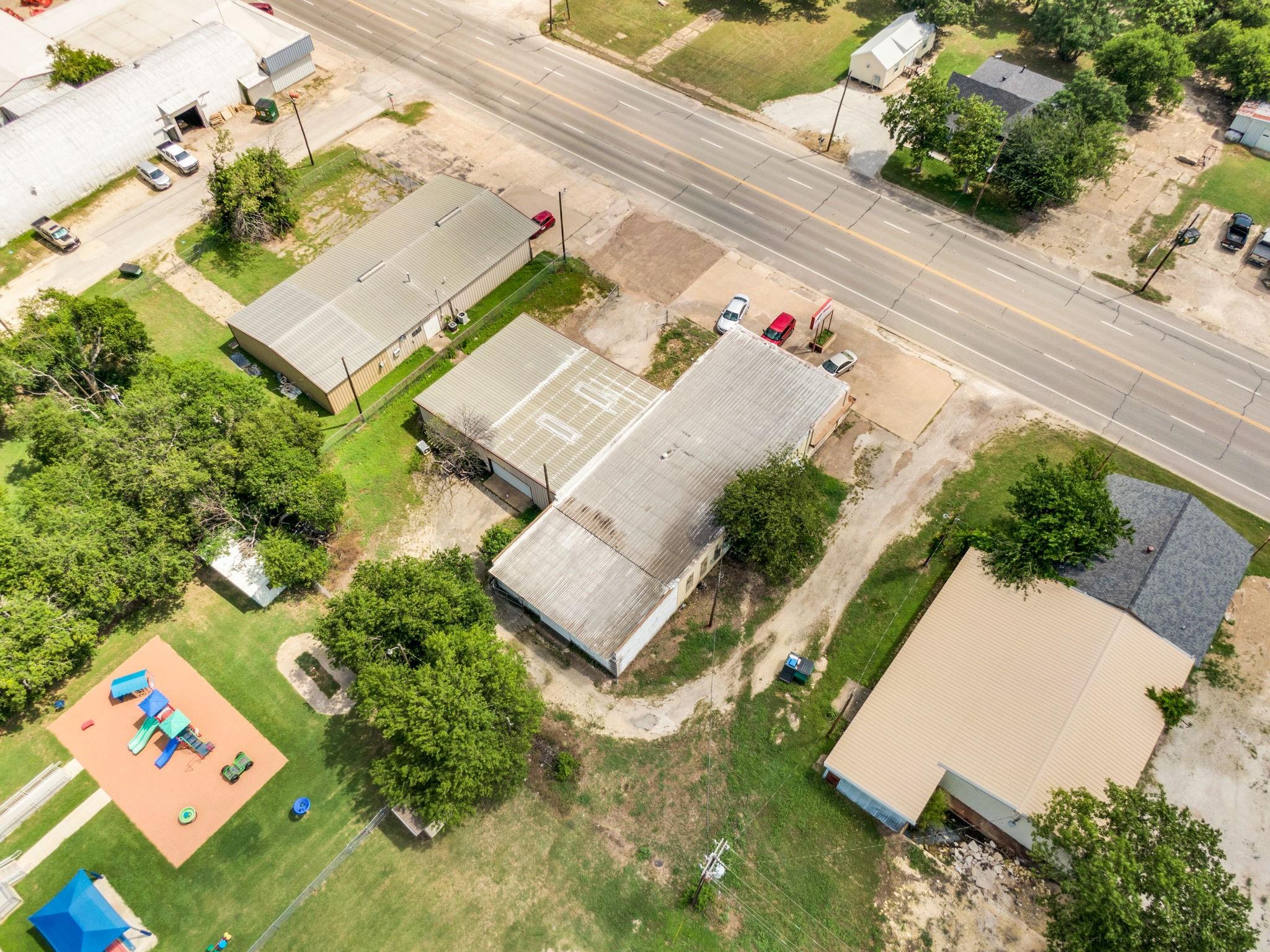 main property photo 35