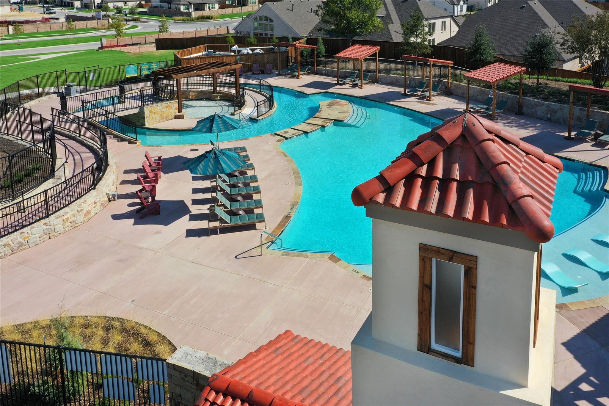 main property photo 4