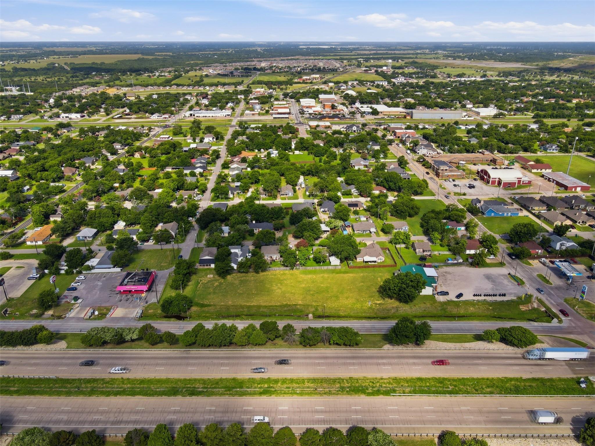 main property photo 23