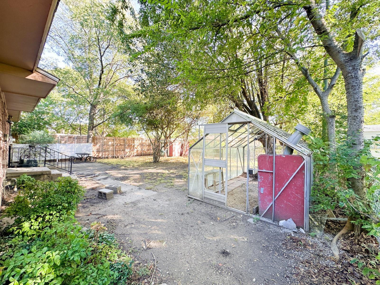 main property photo 18
