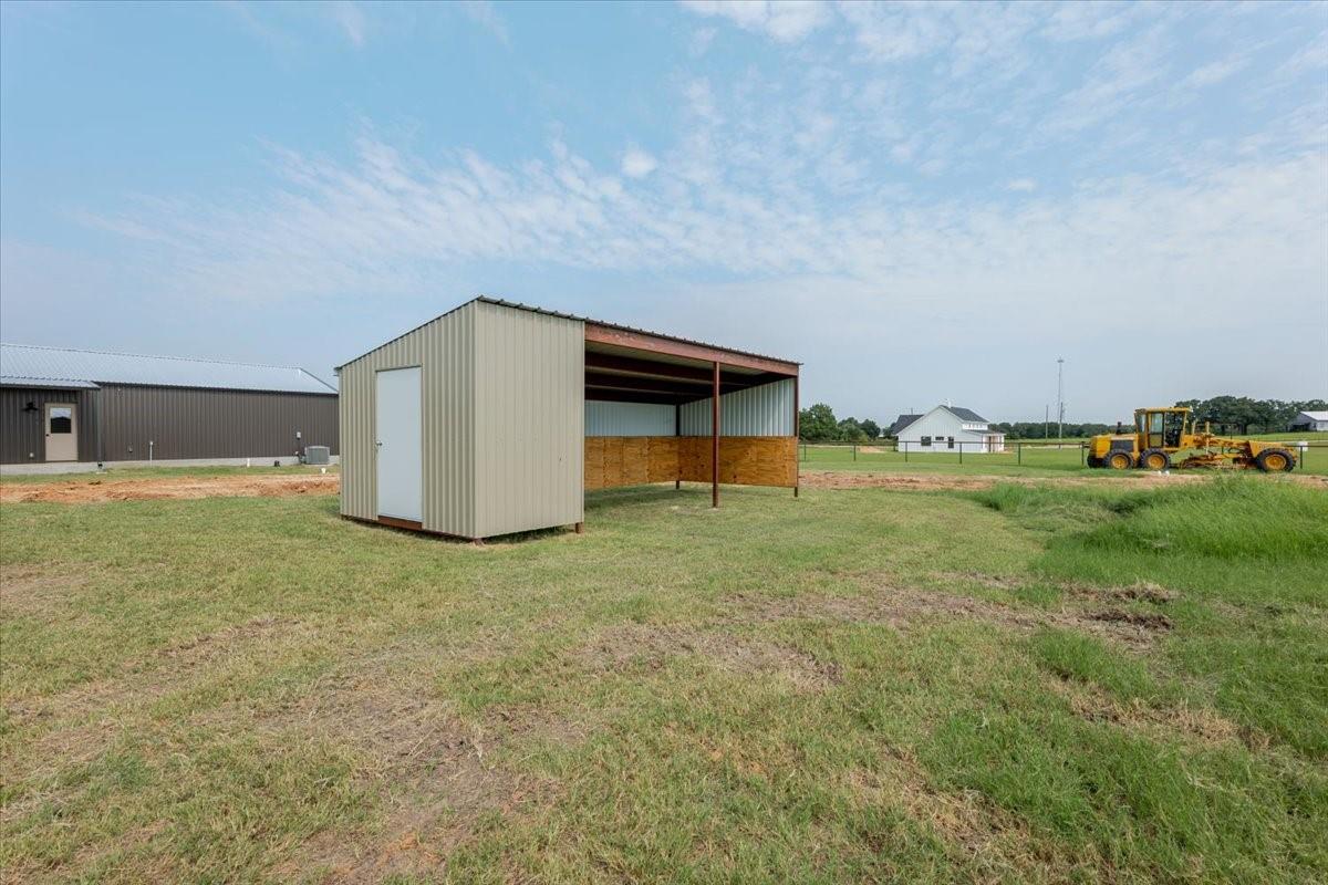 main property photo 13