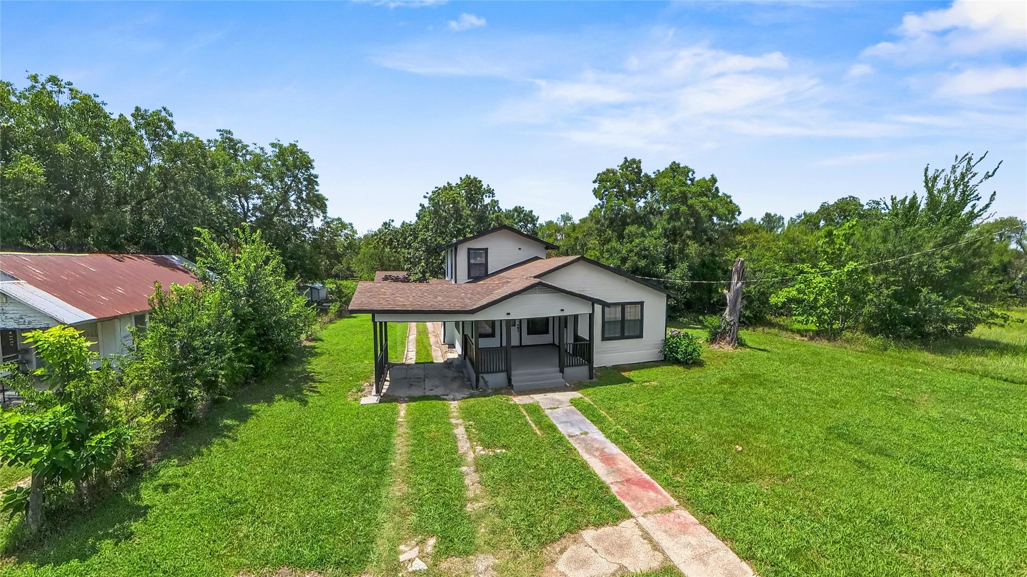 main property photo 30