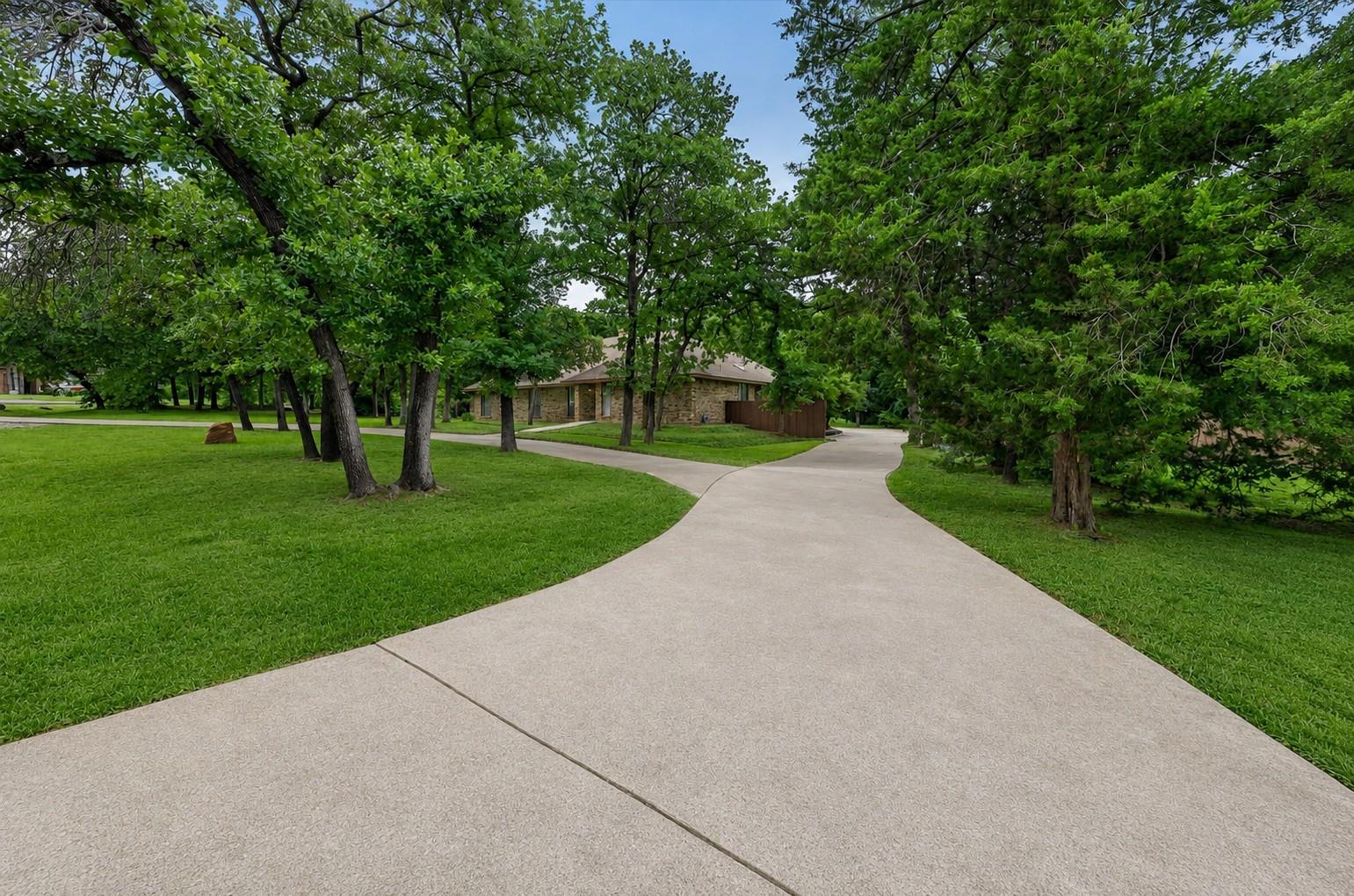 main property photo 36