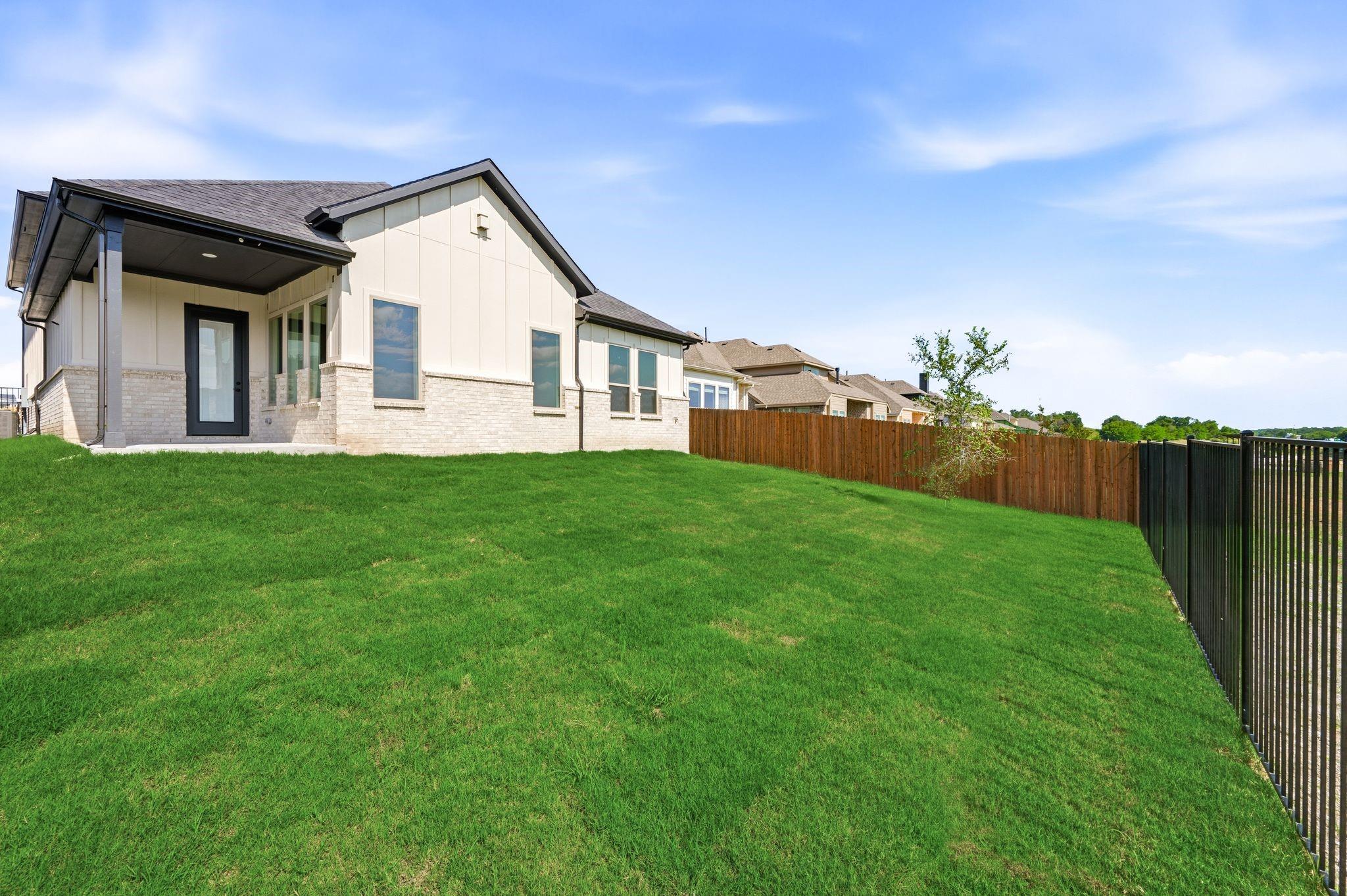 main property photo 39