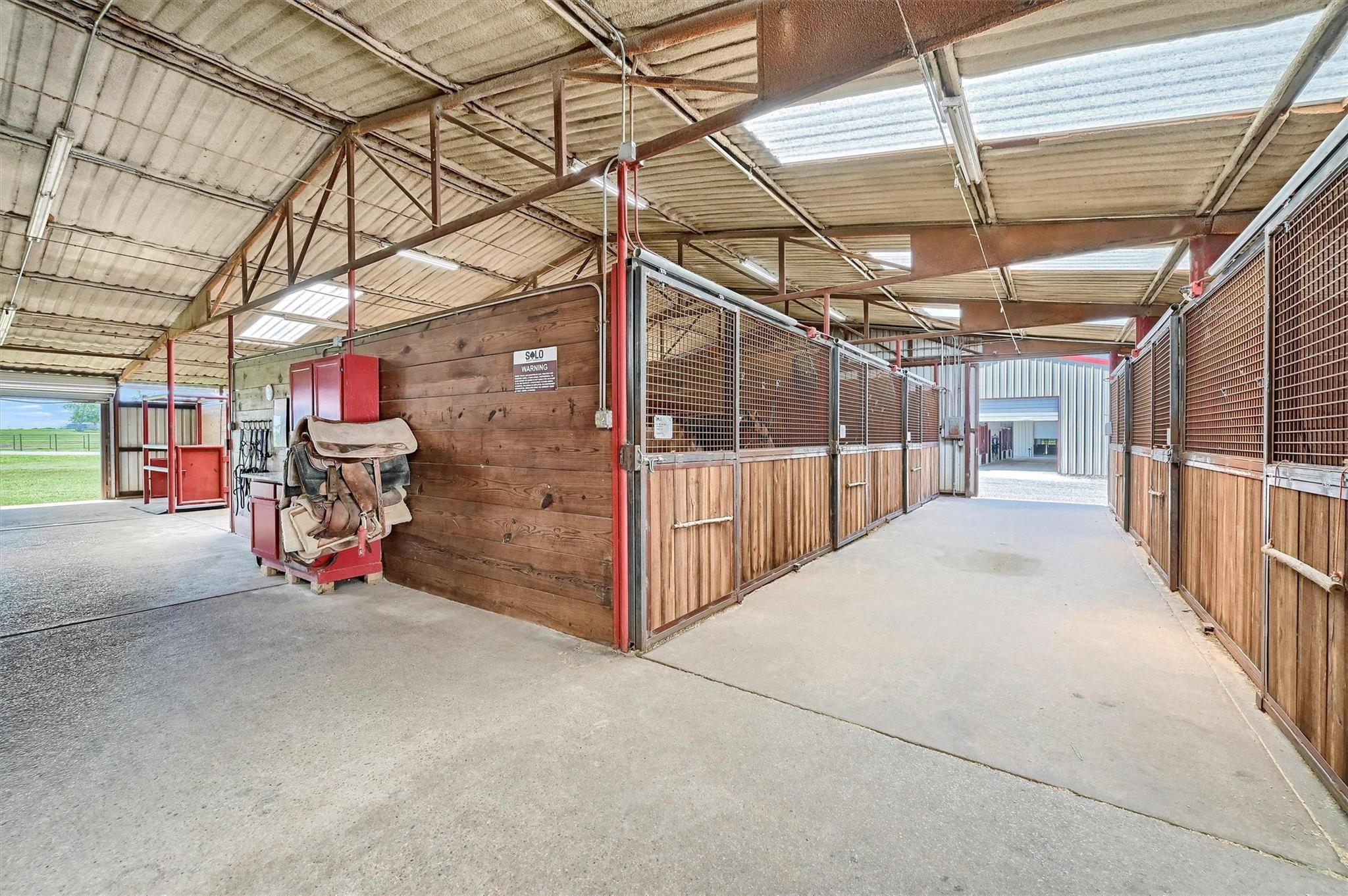 main property photo 13