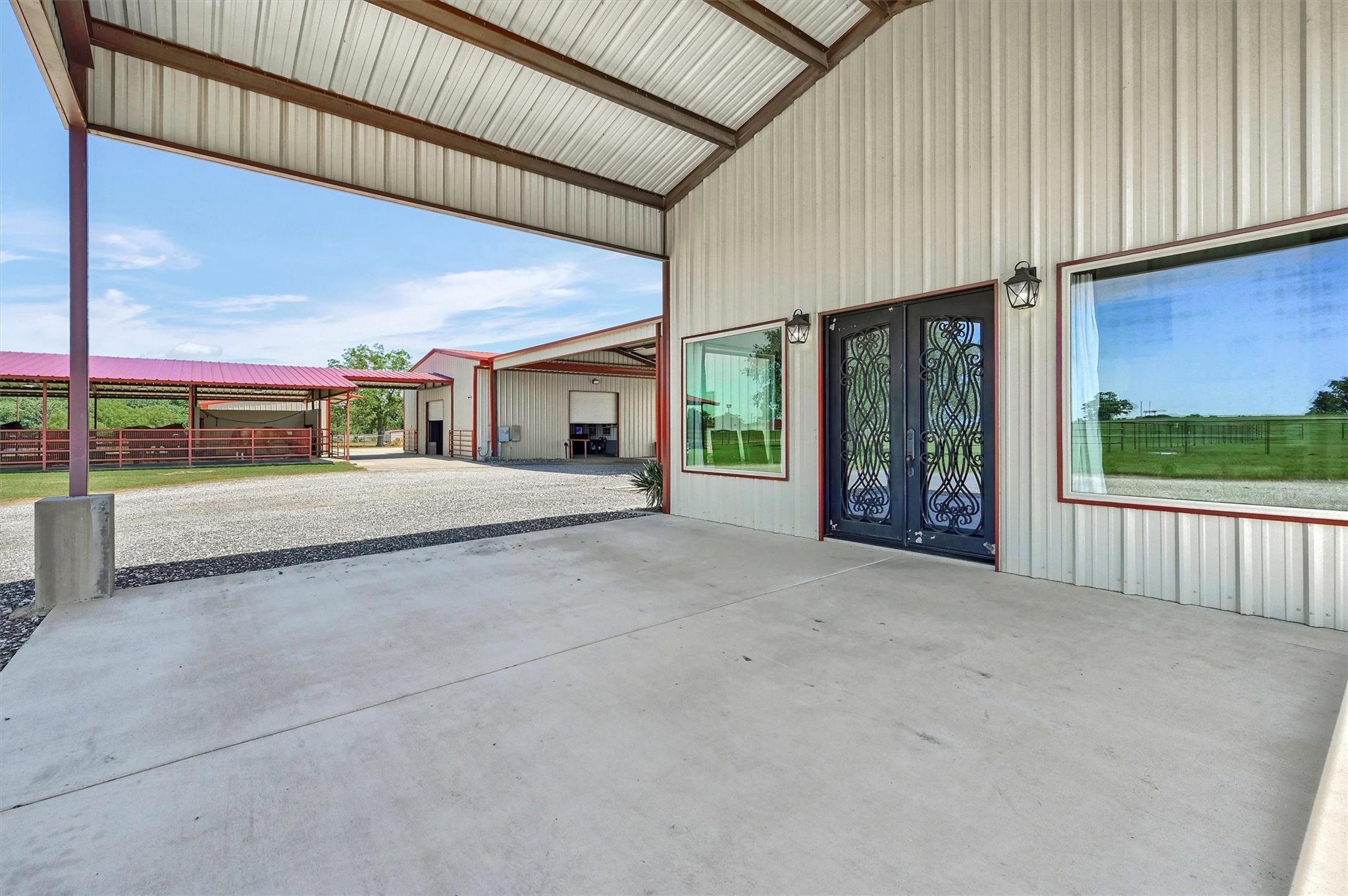 main property photo 5