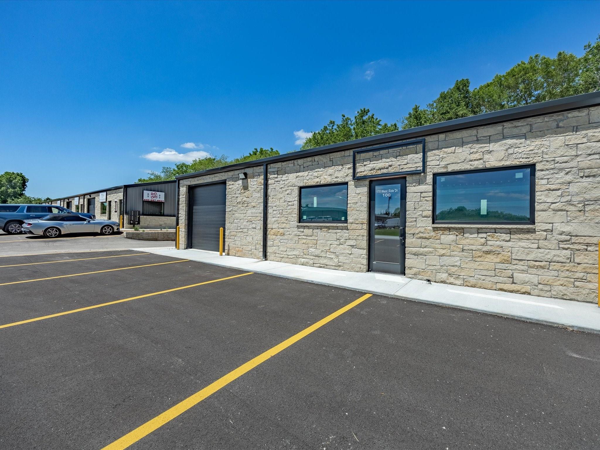 main property photo 17