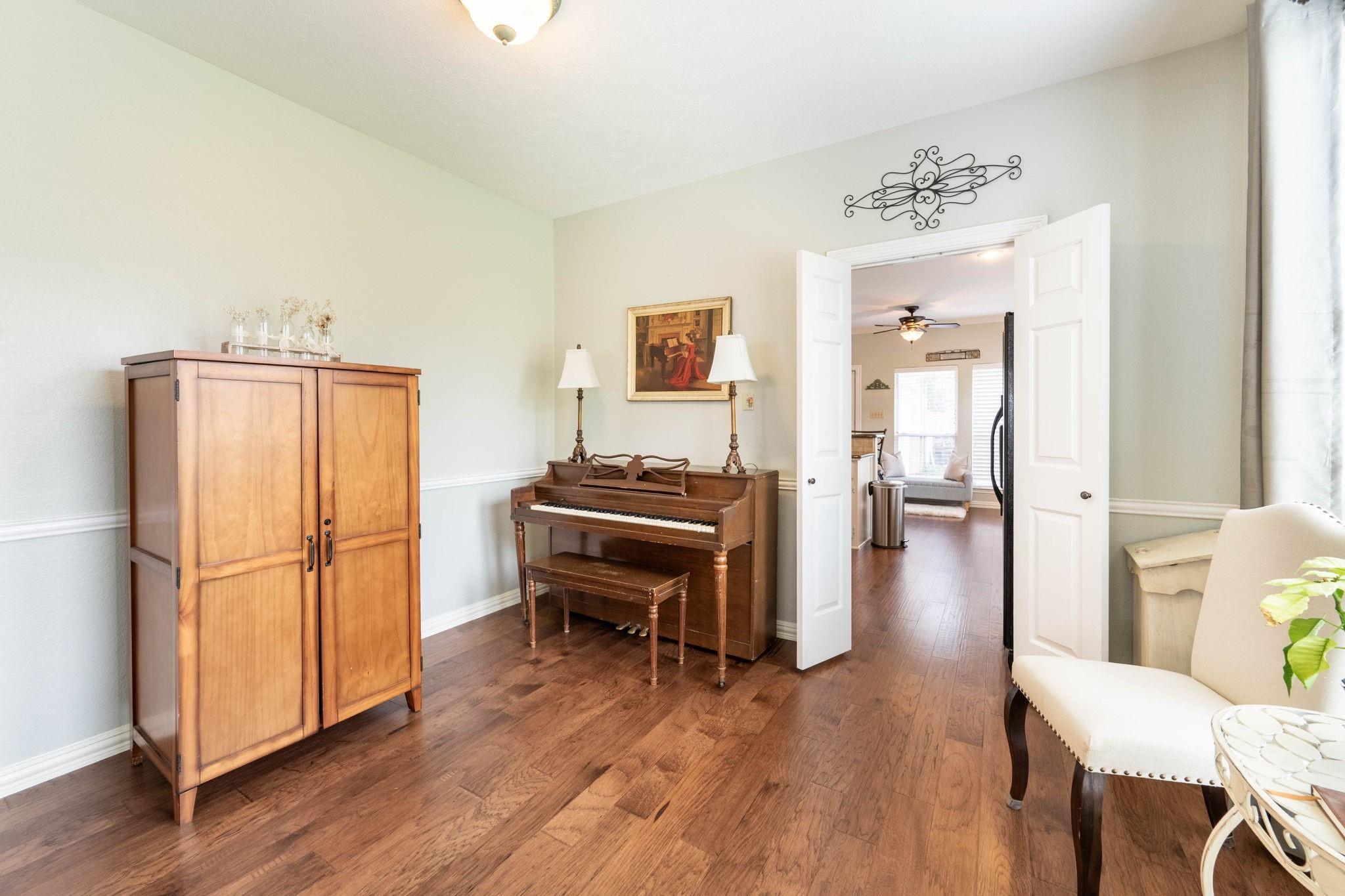 main property photo 7