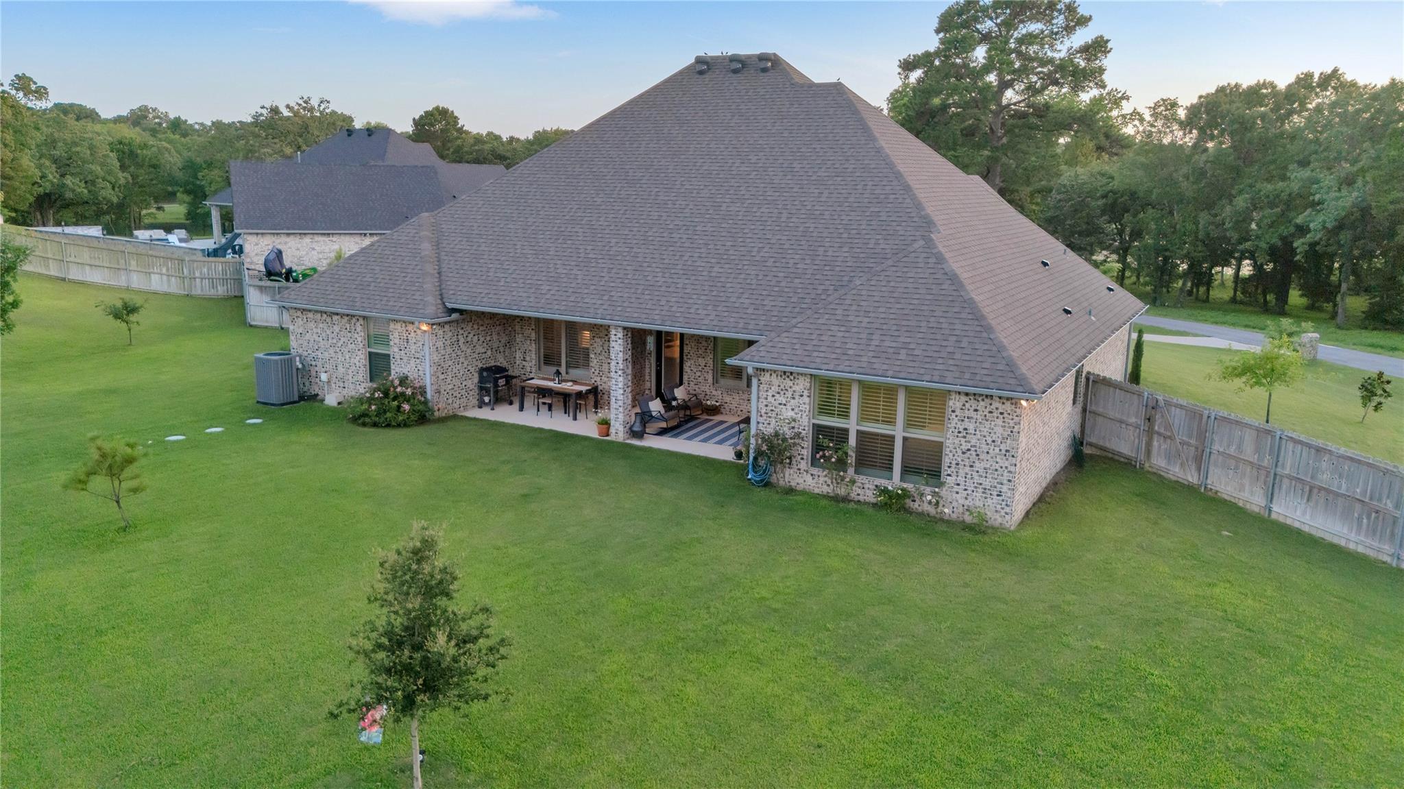 main property photo 33