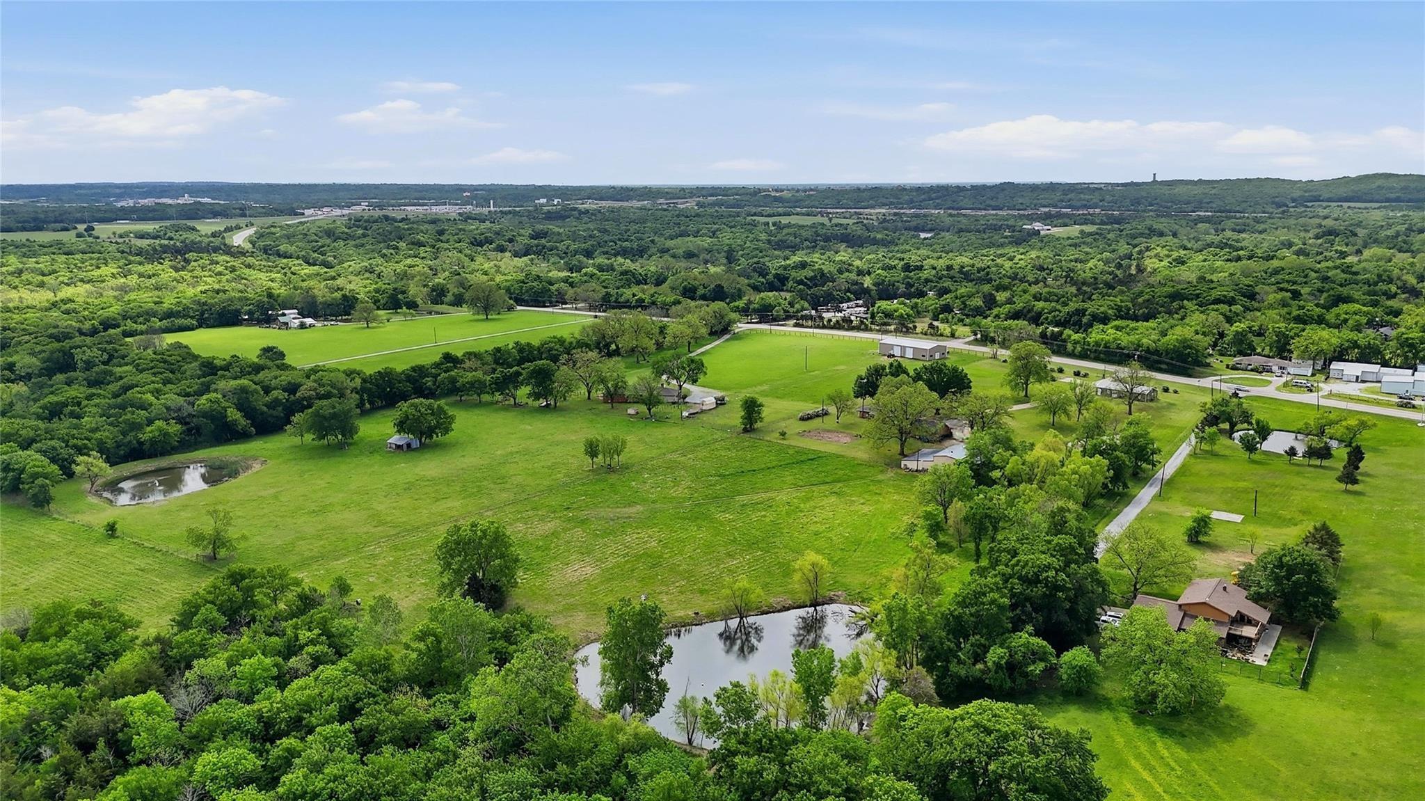 main property photo 9