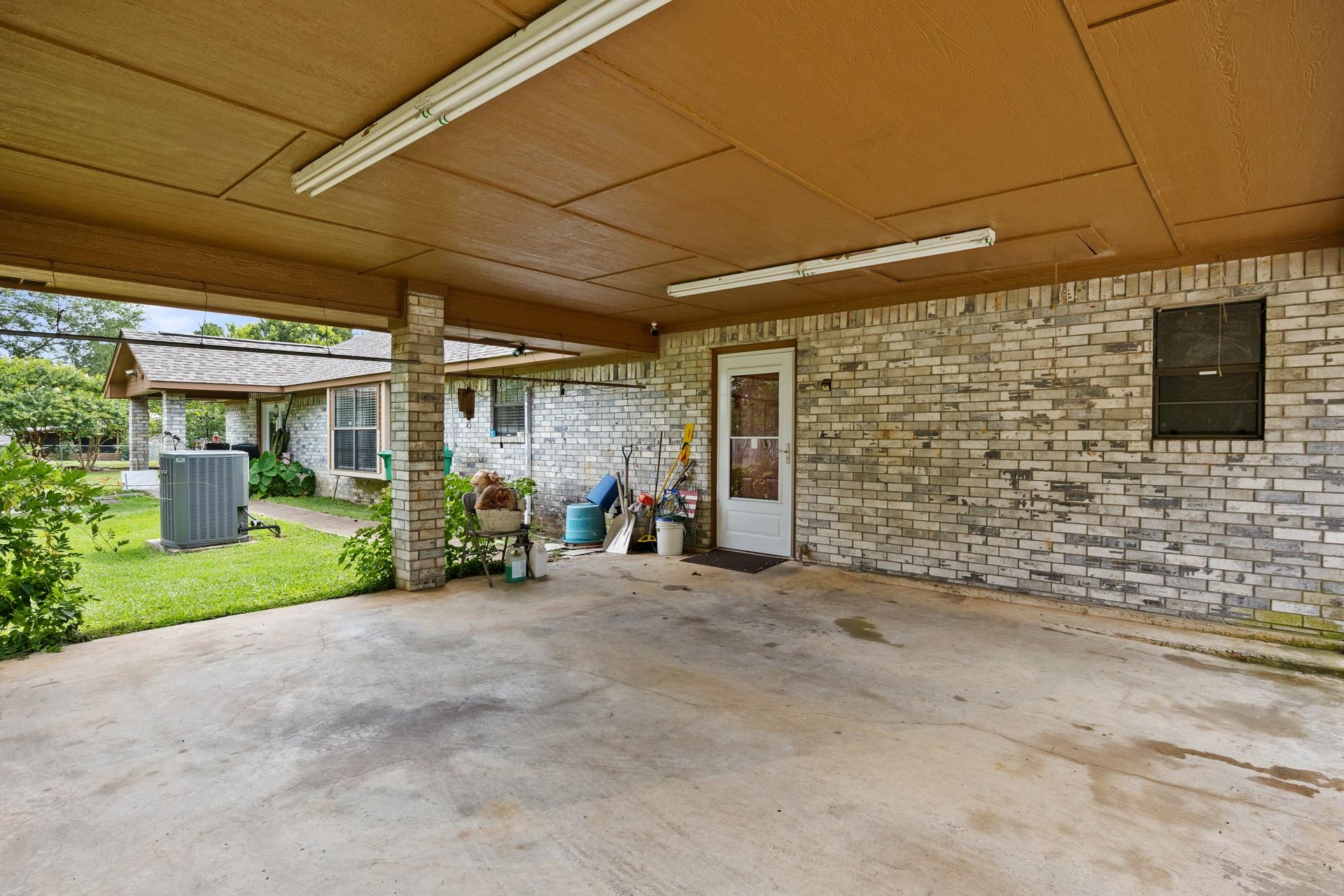 main property photo 31