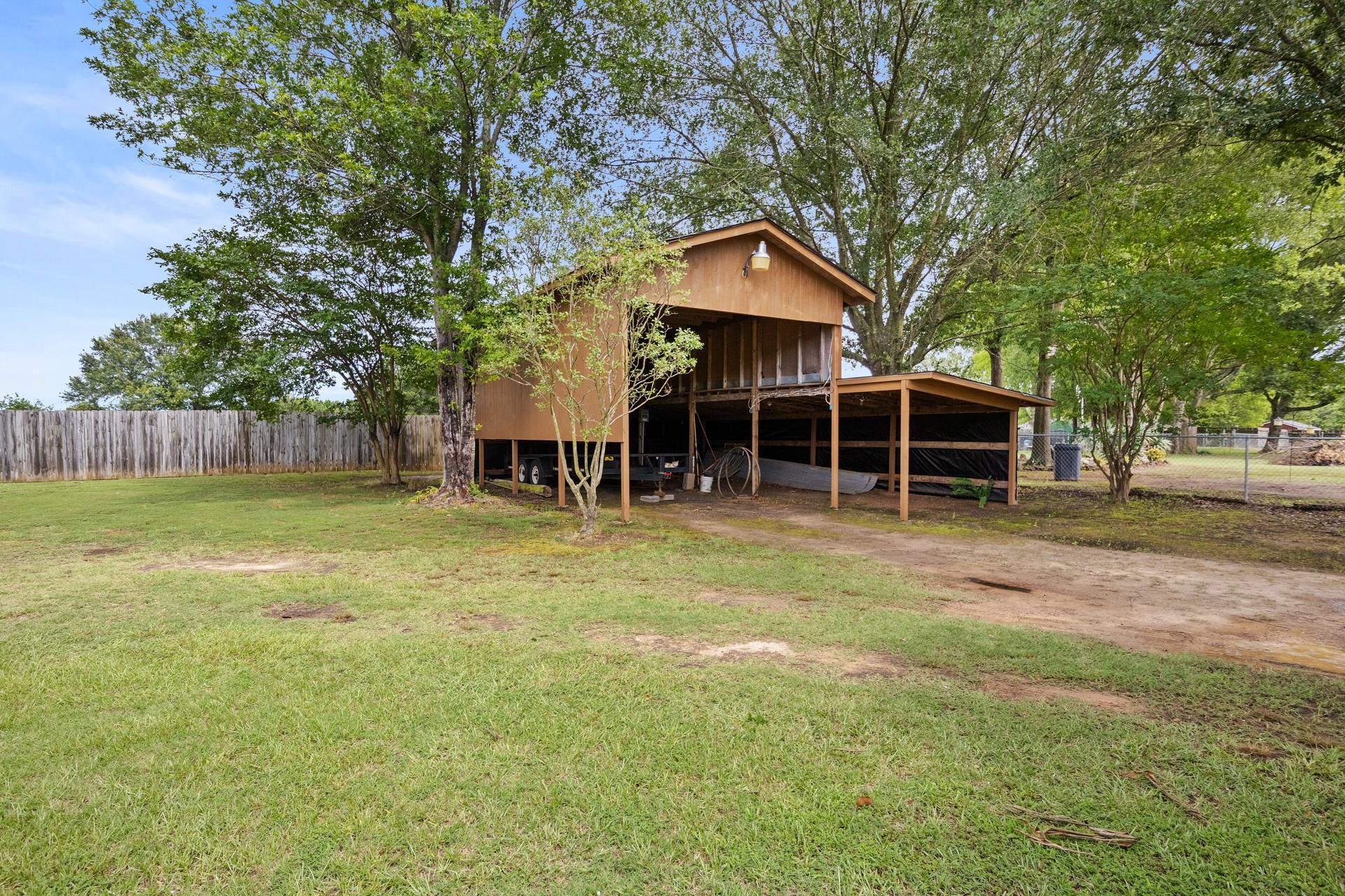 main property photo 34
