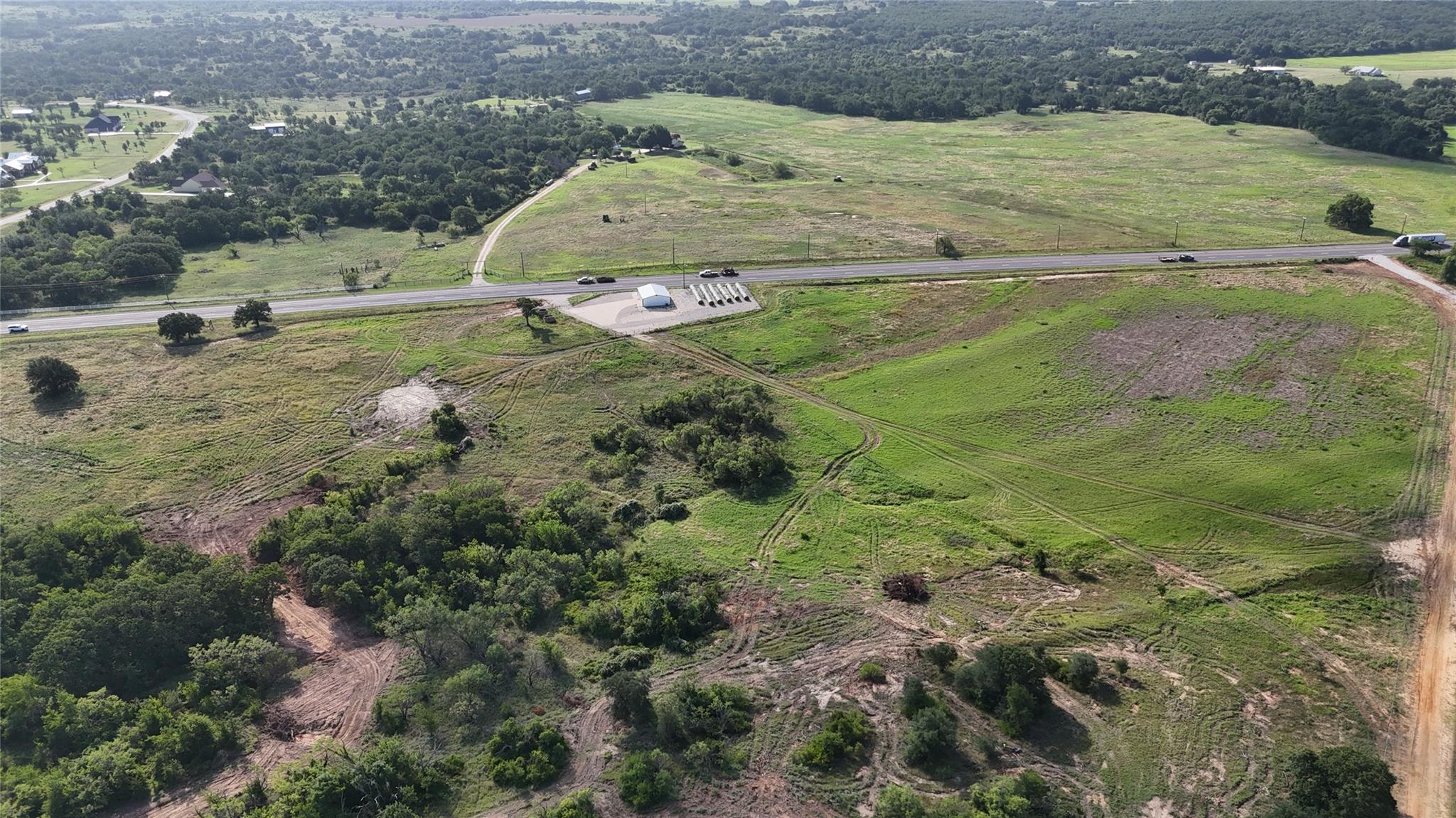 main property photo 28