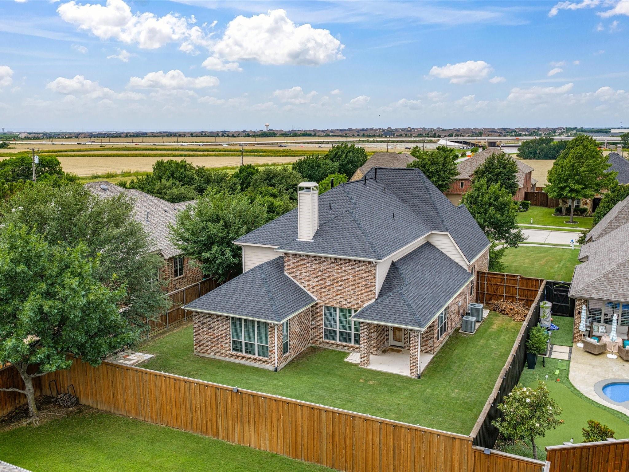 main property photo 30