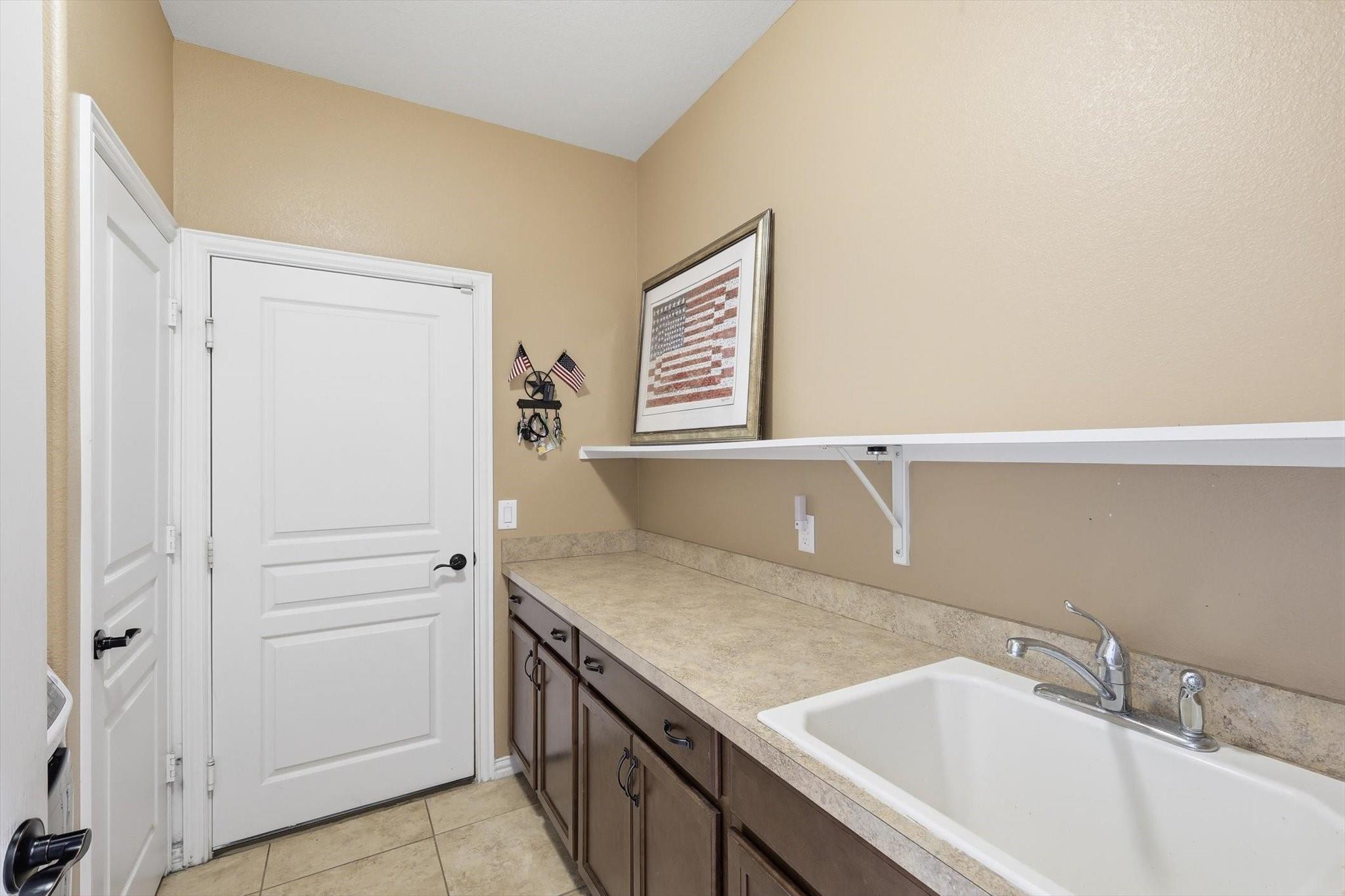 main property photo 15