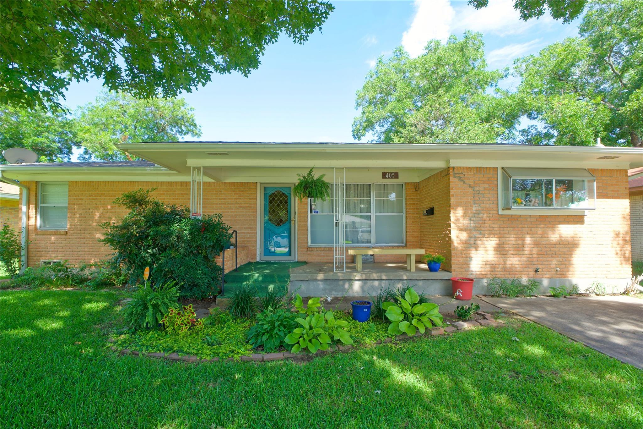main property photo 2