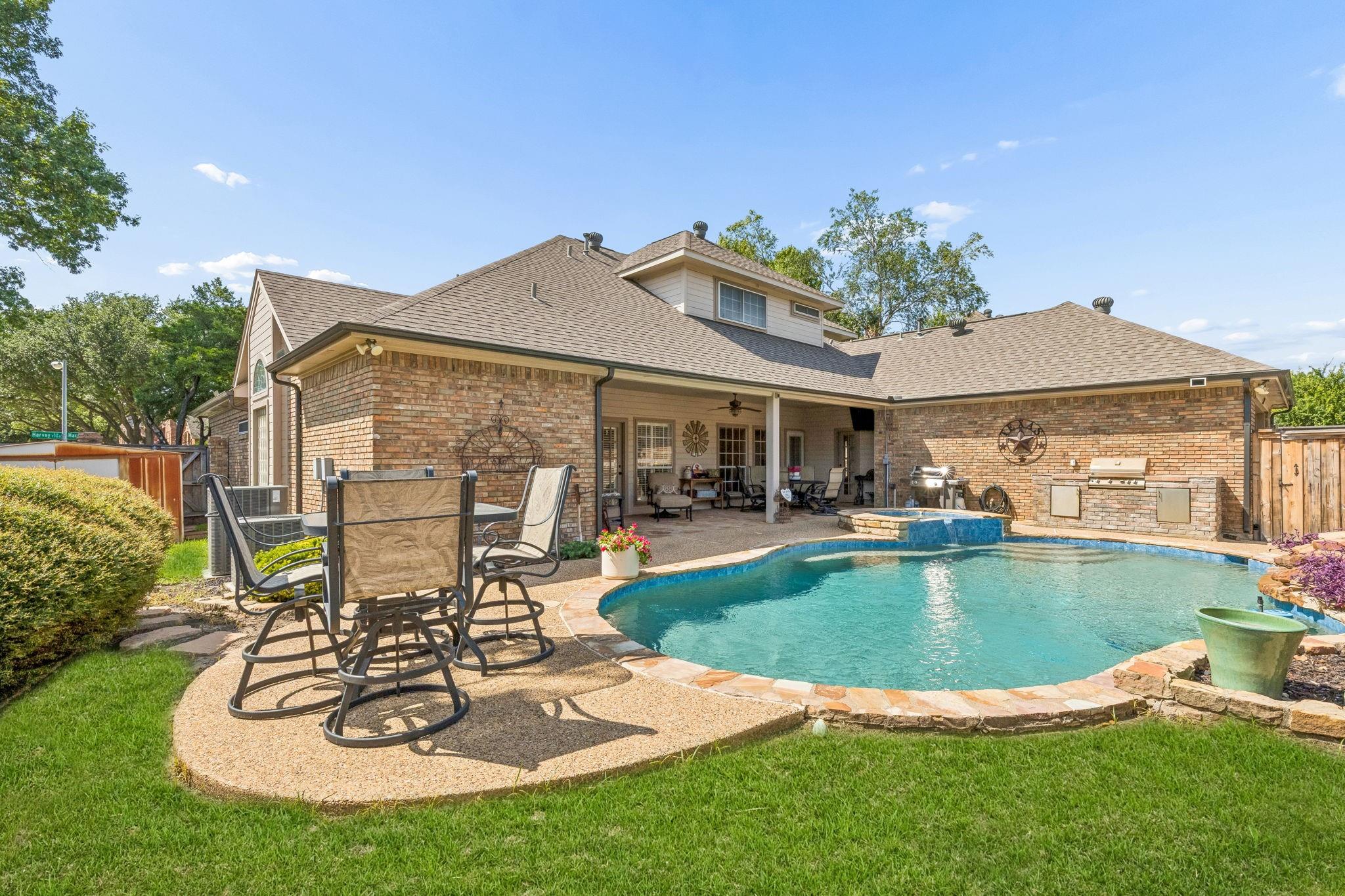 main property photo 2