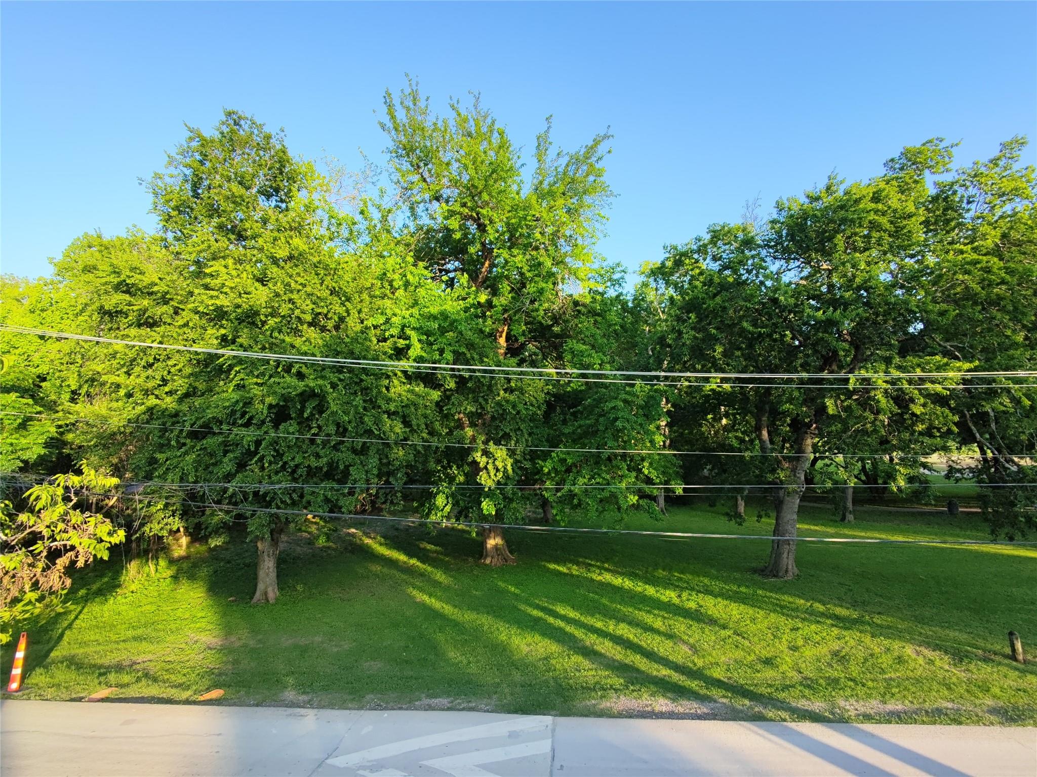 main property photo 6