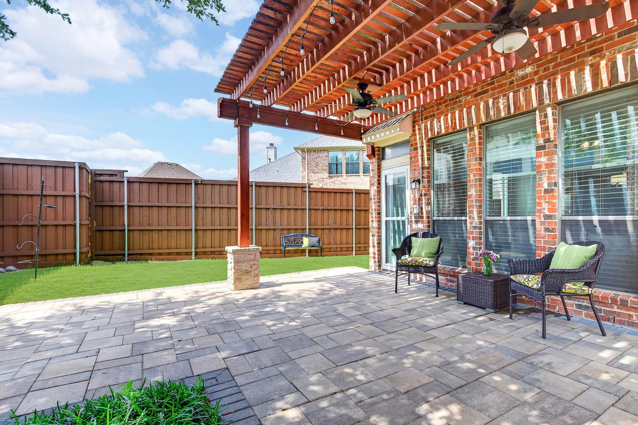 main property photo 28