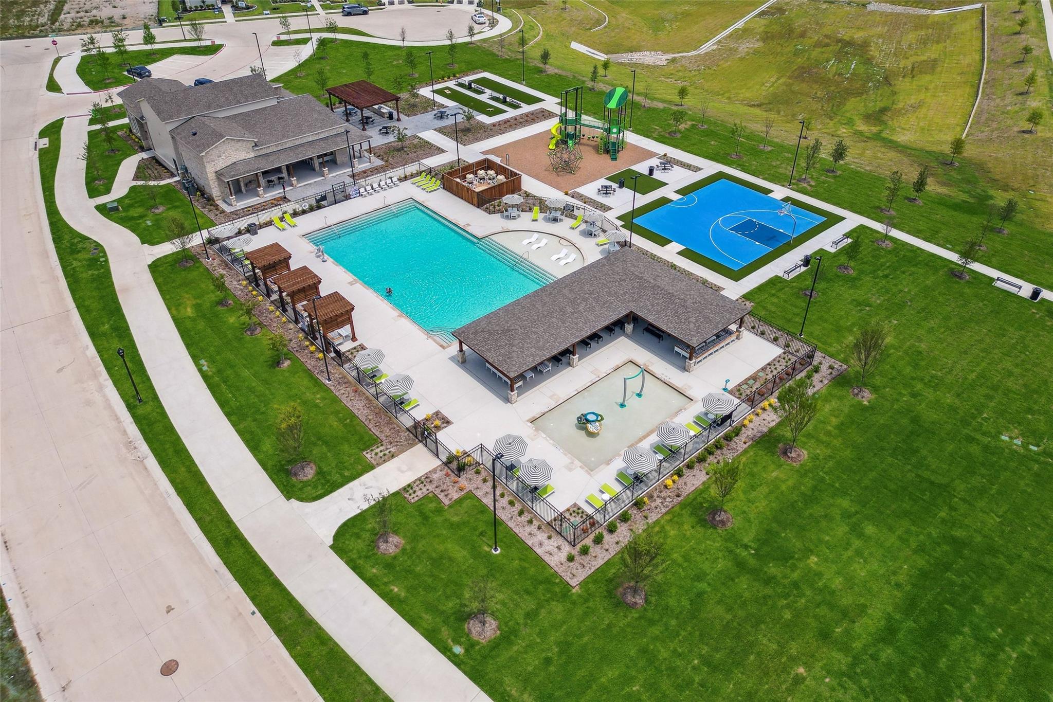 main property photo 11