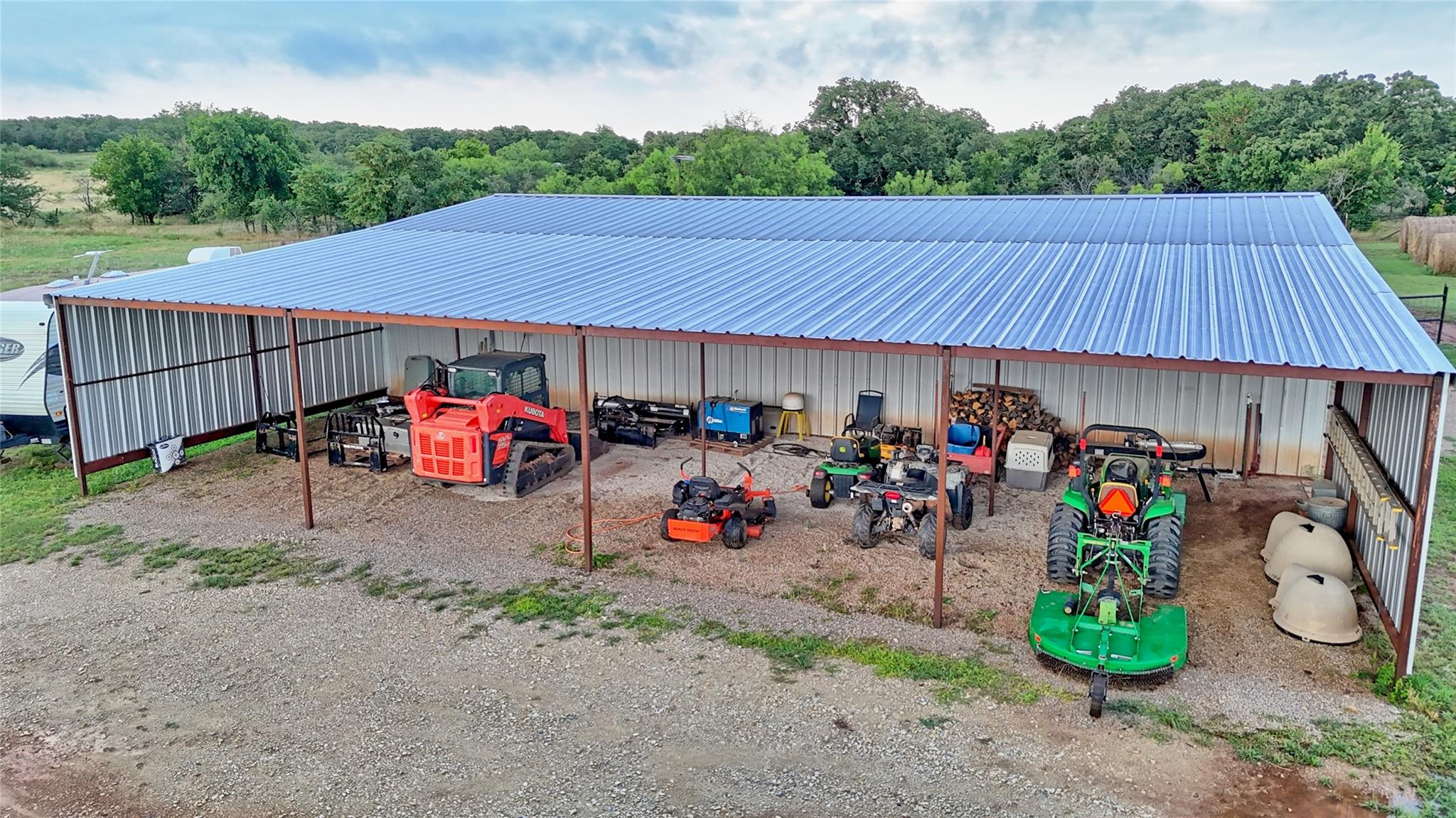 main property photo 19