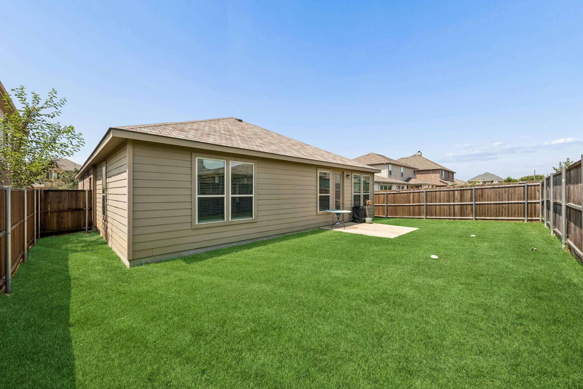 main property photo 23