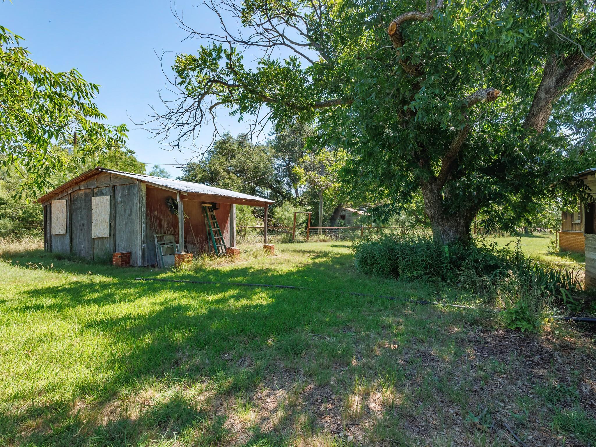 main property photo 31