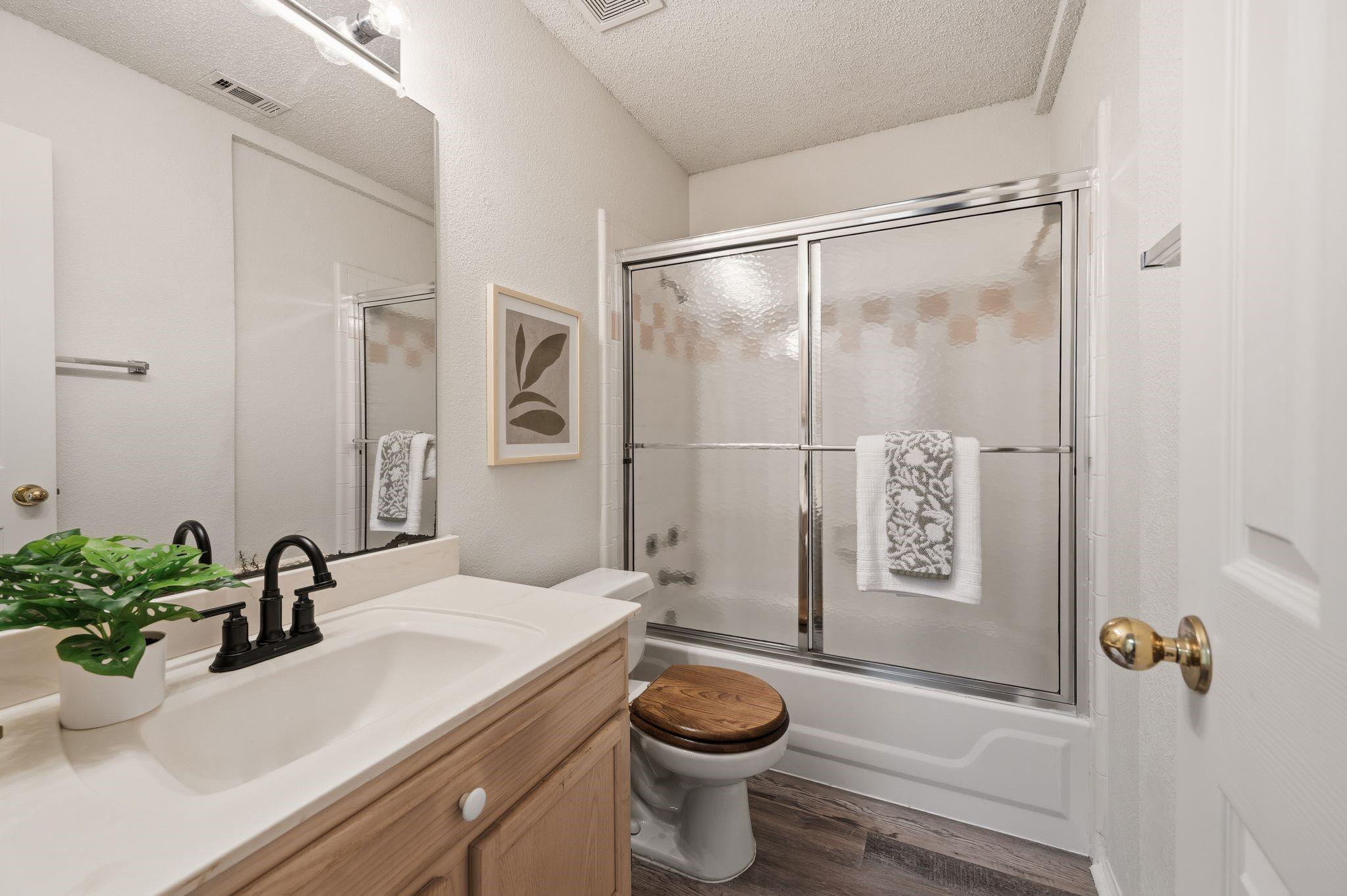 property viewer photo 12