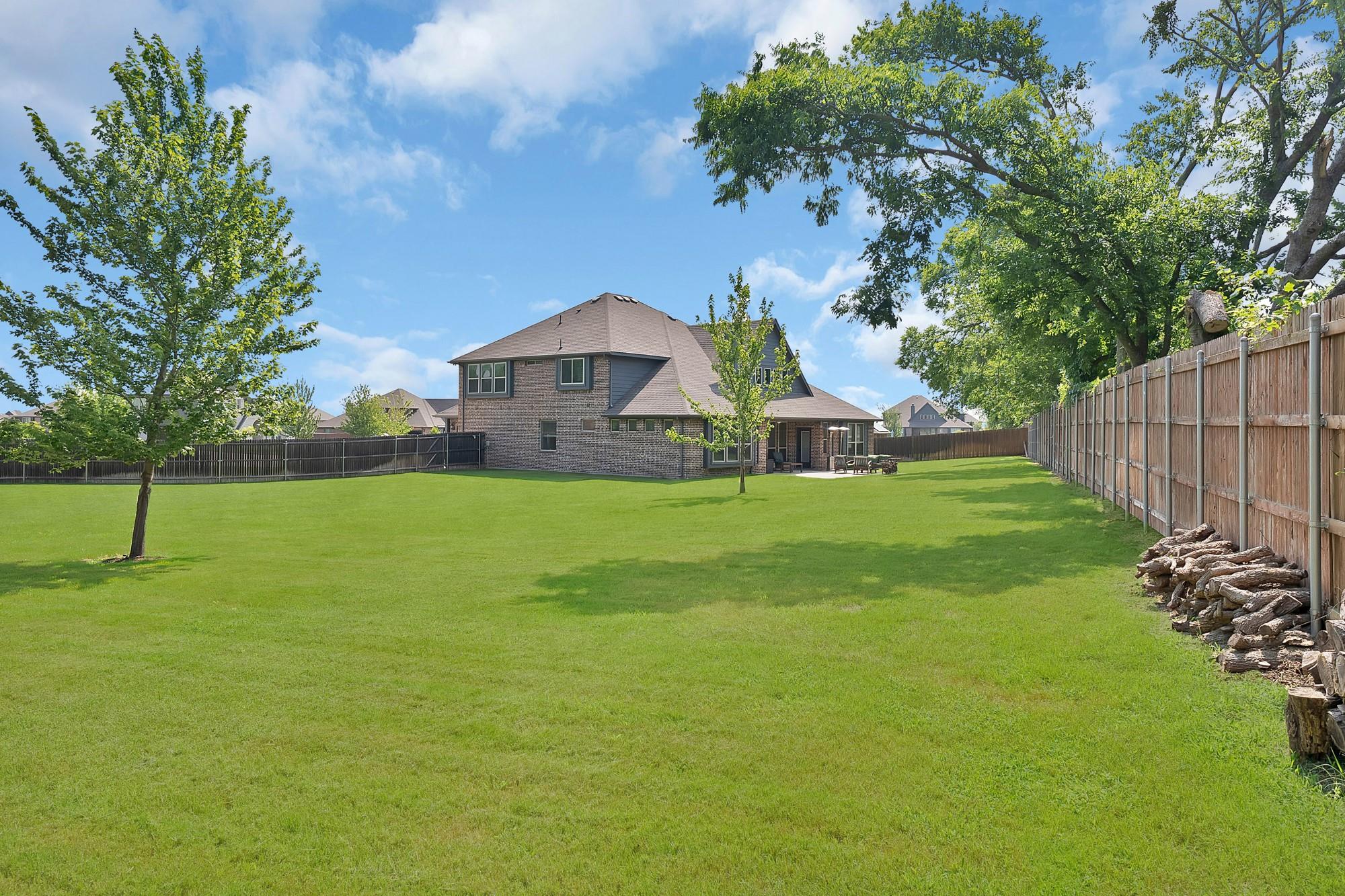 main property photo 39