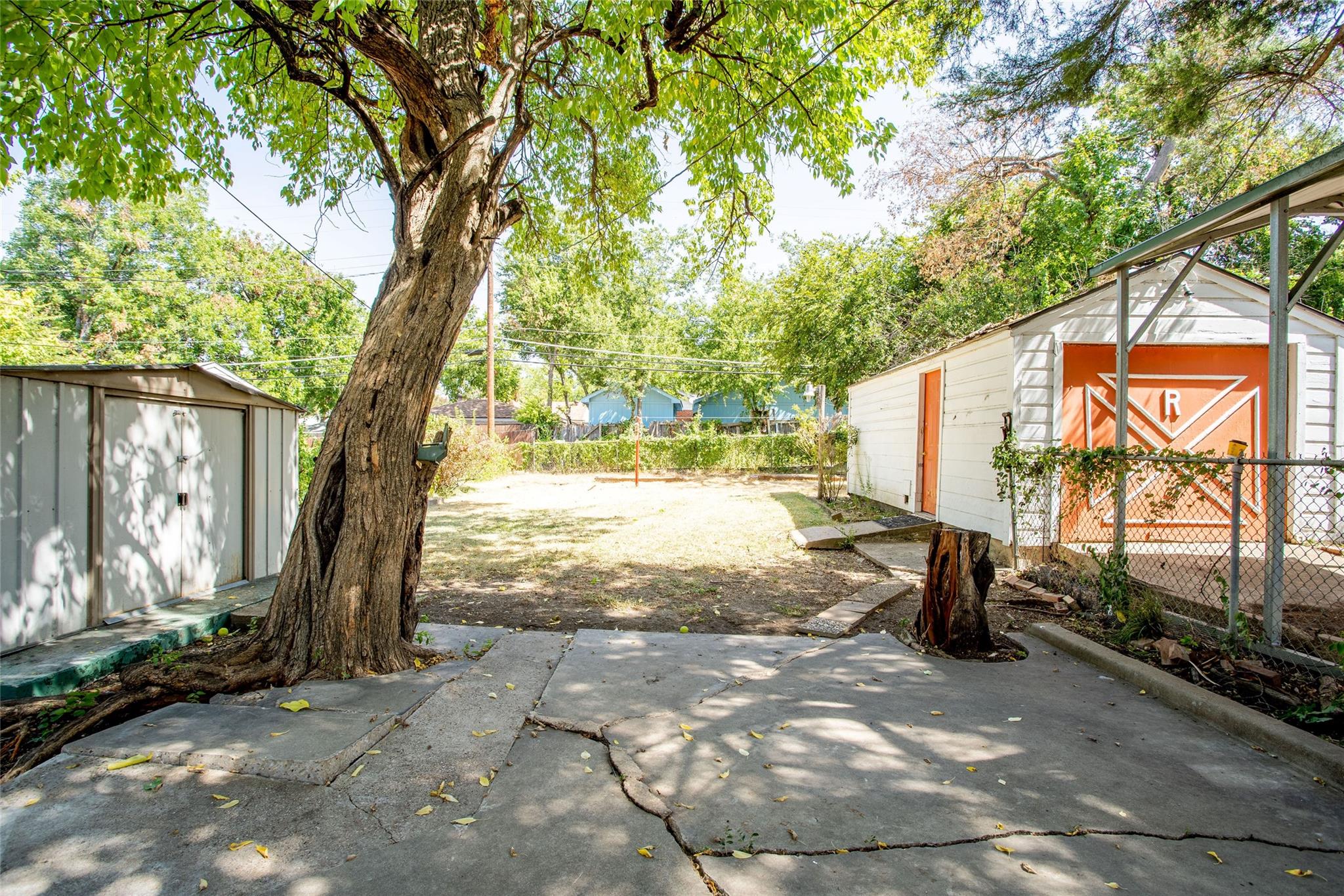 main property photo 23
