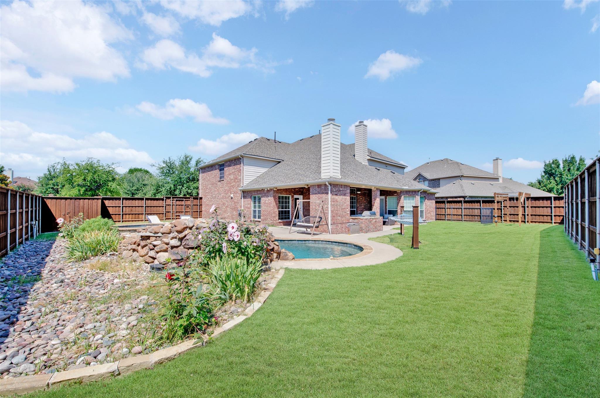 main property photo 35