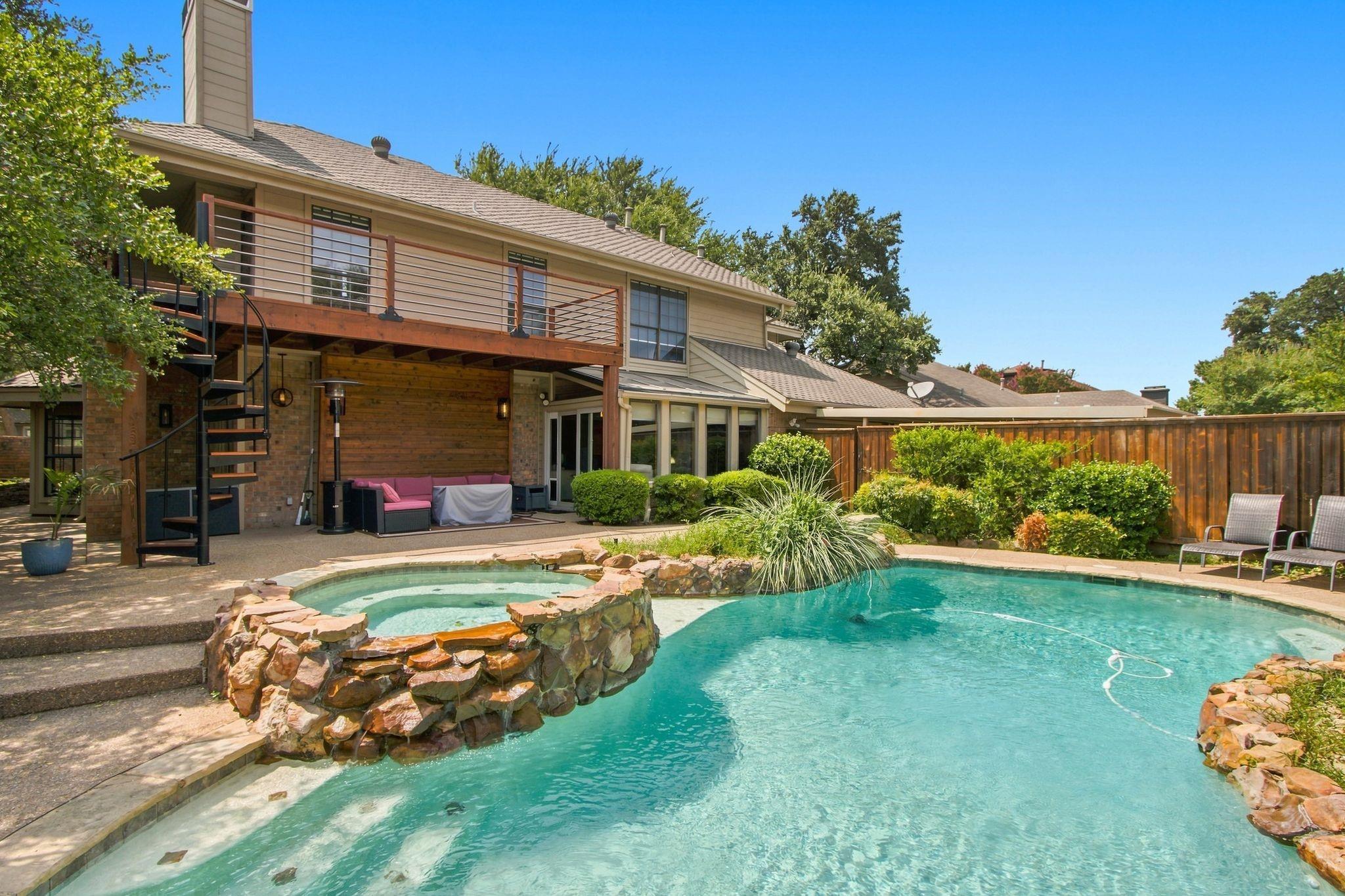 main property photo 35