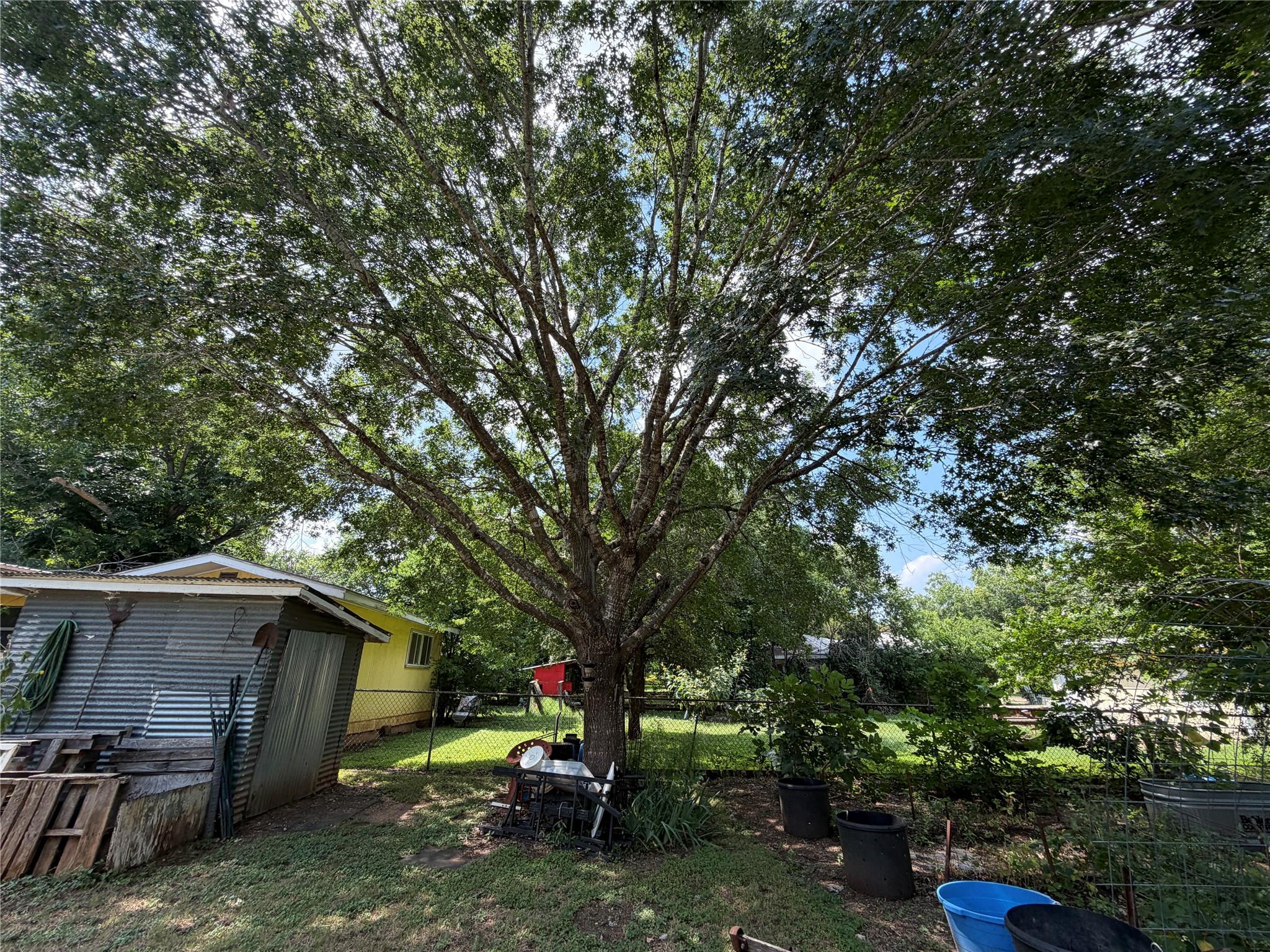 main property photo 34