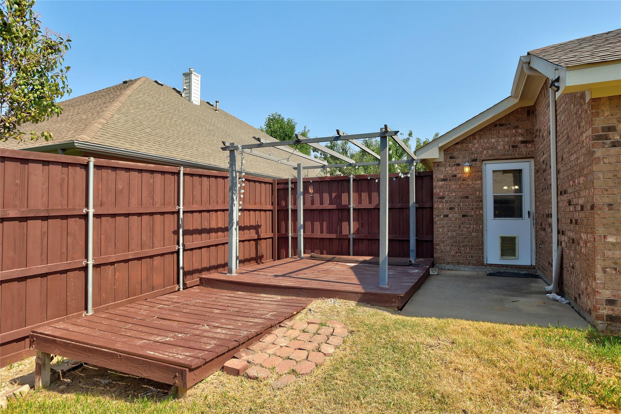 main property photo 27