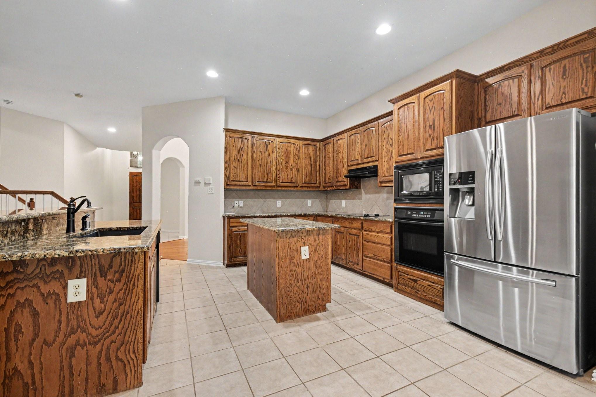main property photo 12