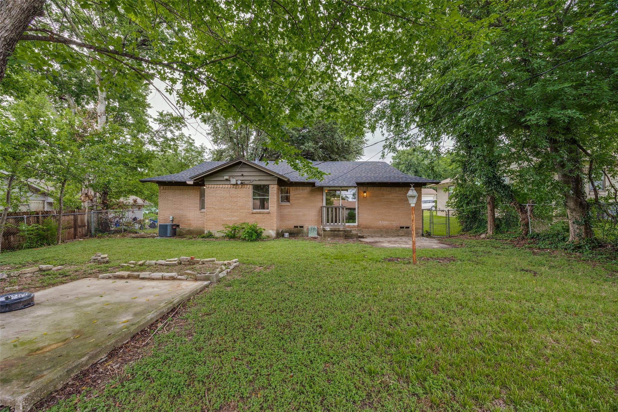 main property photo 22