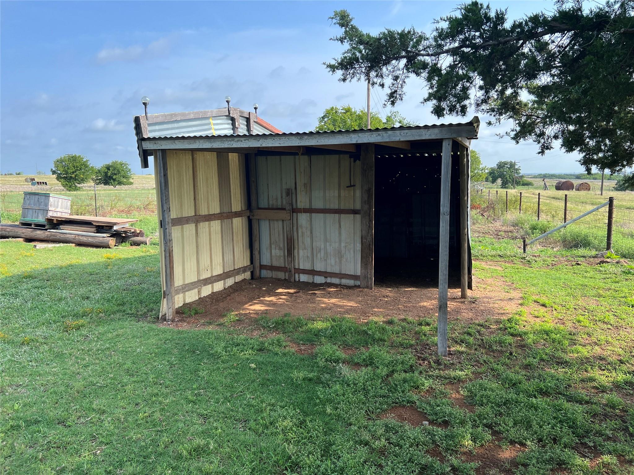 main property photo 18