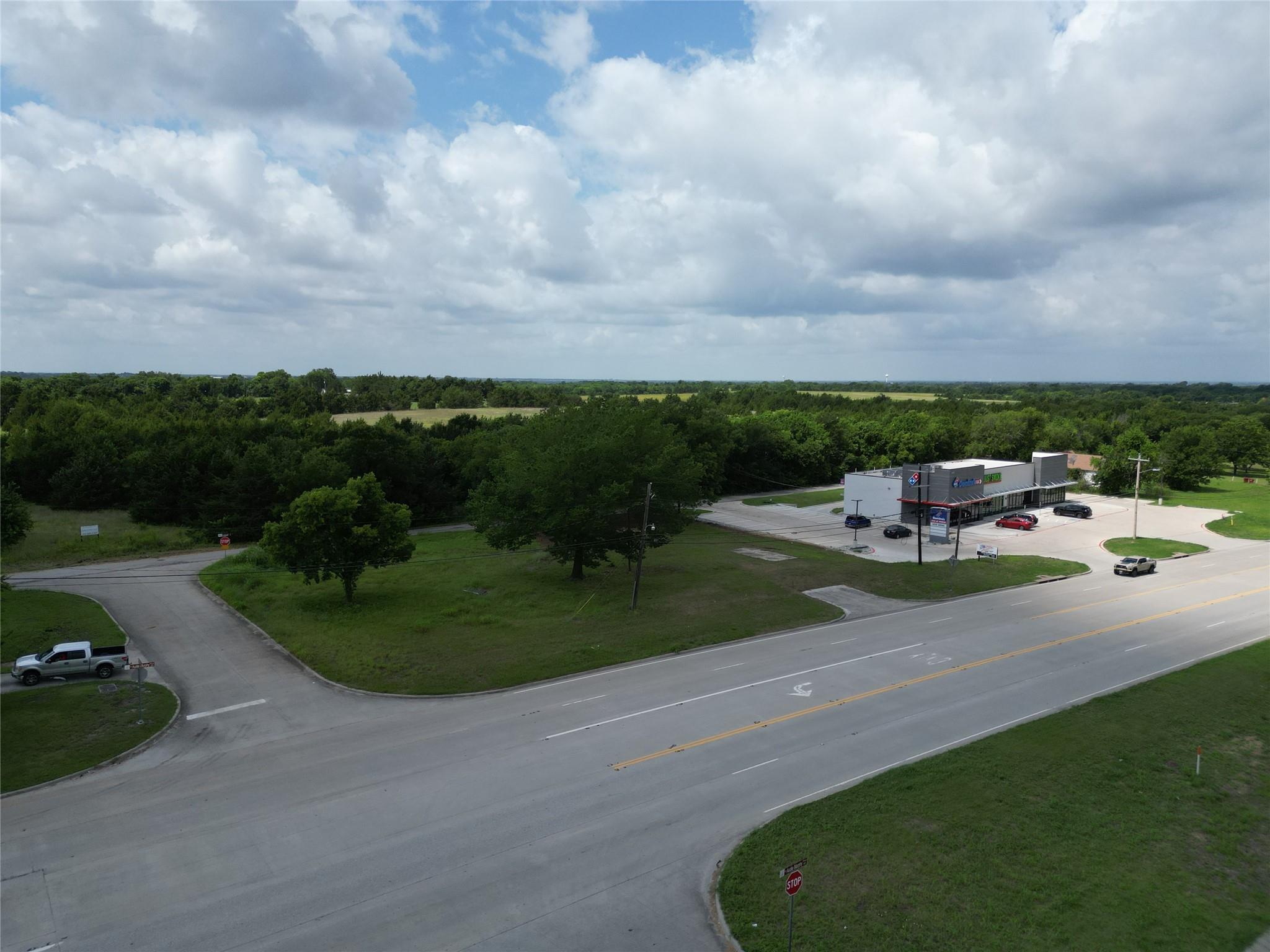main property photo 11